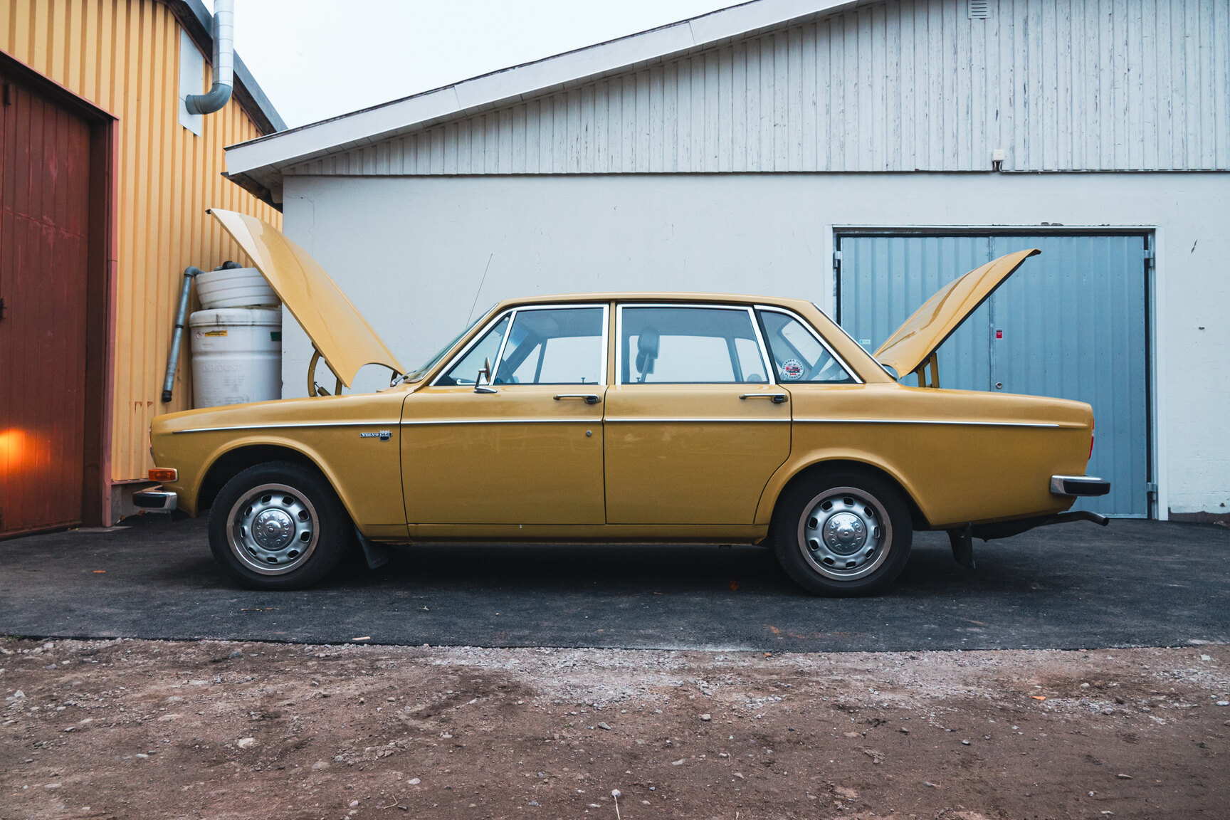 Exteriörbild på 1971 Volvo 144 2.0 Automat