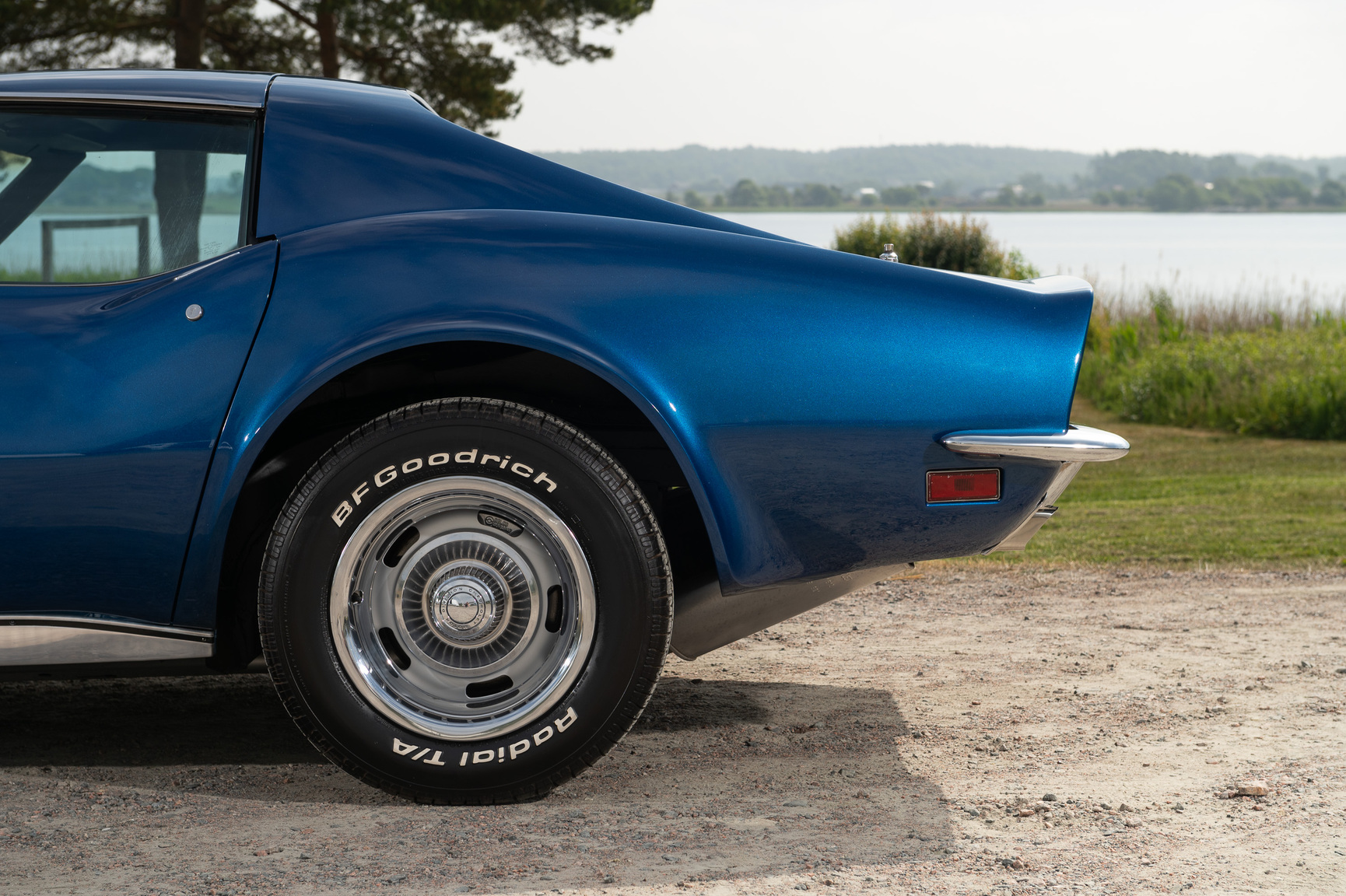 Exteriörbild på 1973 Corvette C3 Stingray (14)