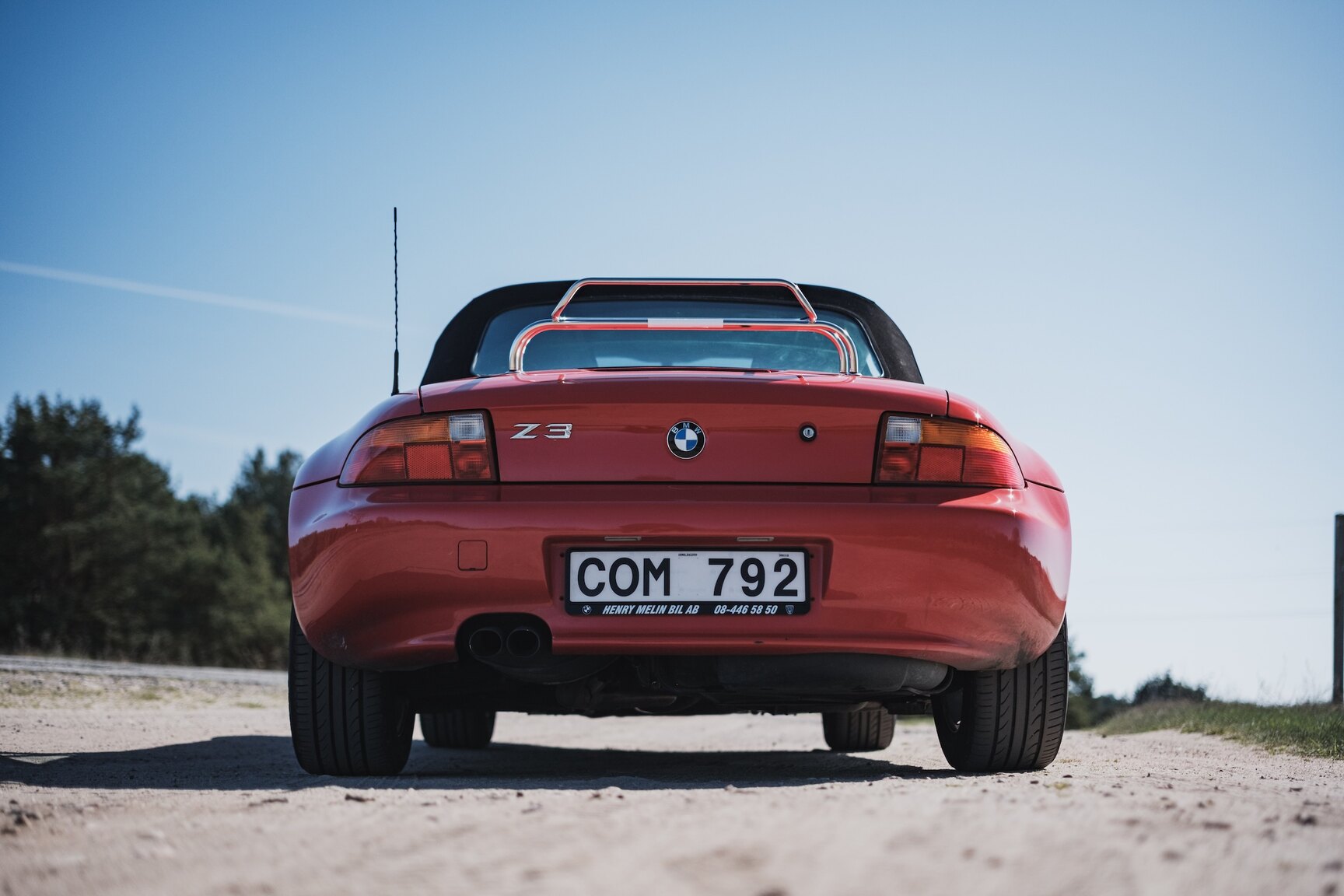 Exterior image of 1999 BMW Z3 2.8i Roadster