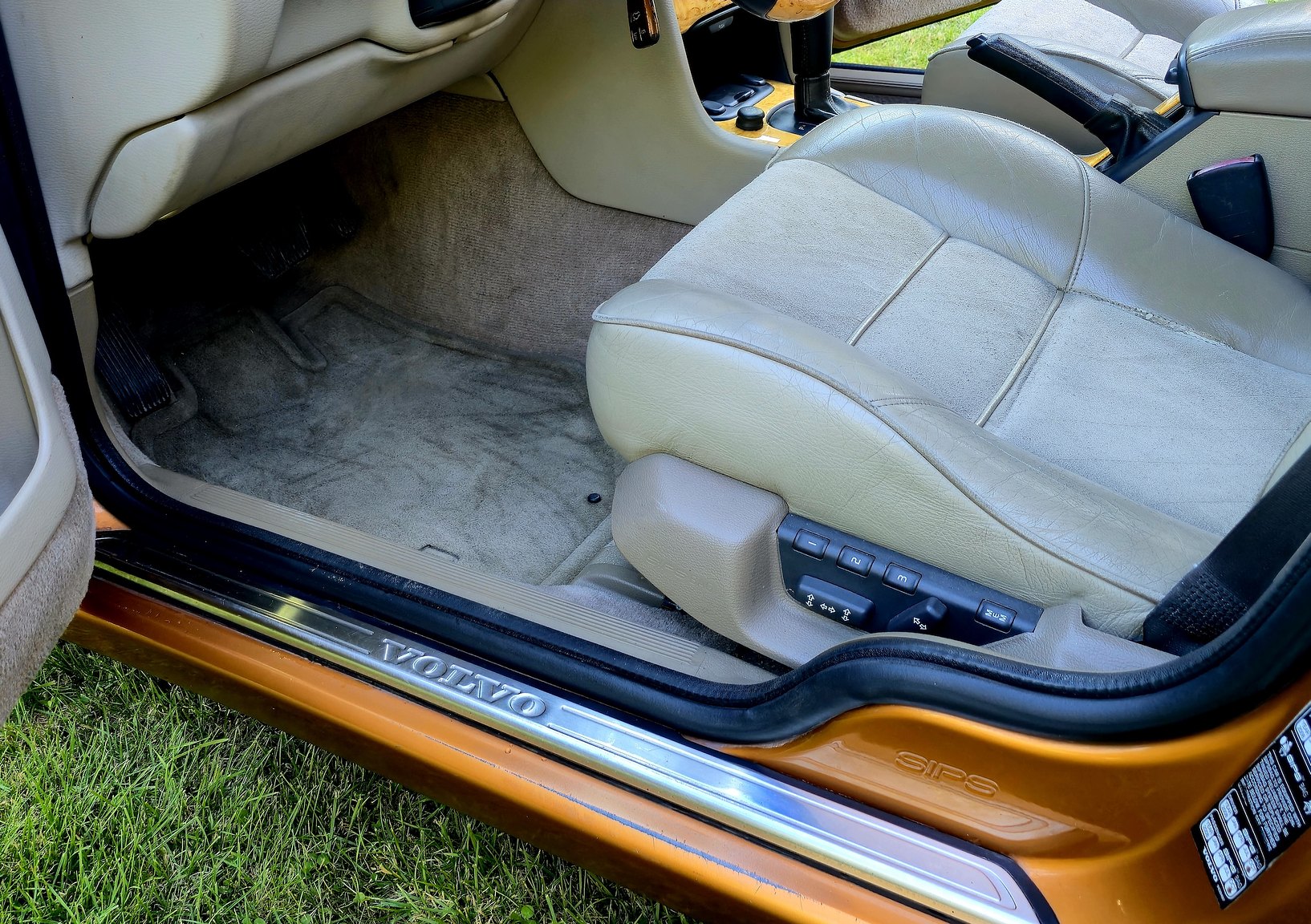 Interior image of 1998 Volvo V70 R 2.3 T Automatisk