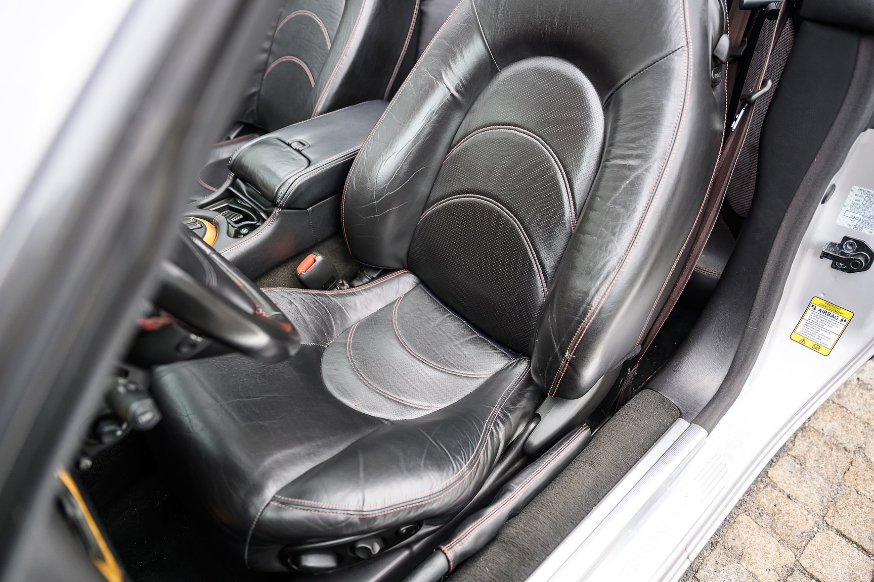Interior image of 2001 Jaguar XKR Silverstone