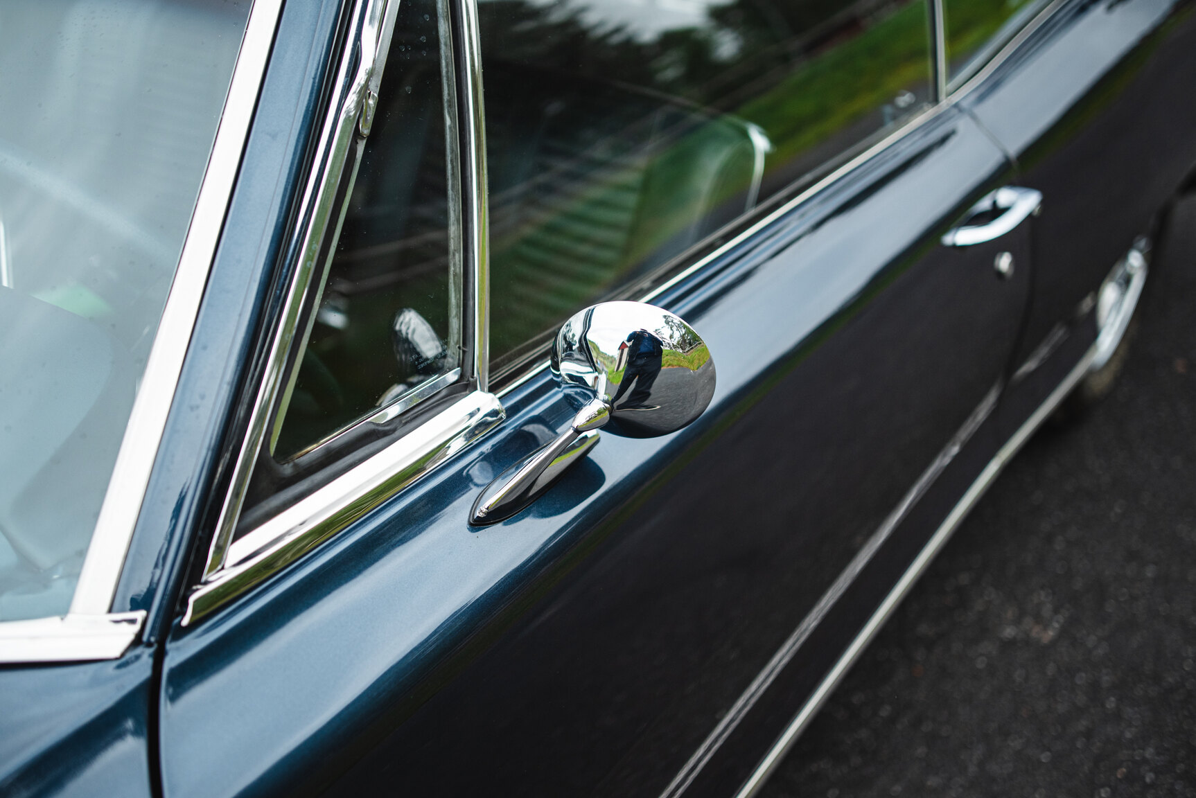Exterior image of 1965 Pontiac Catalina 421 Tripower-Pack 2+2