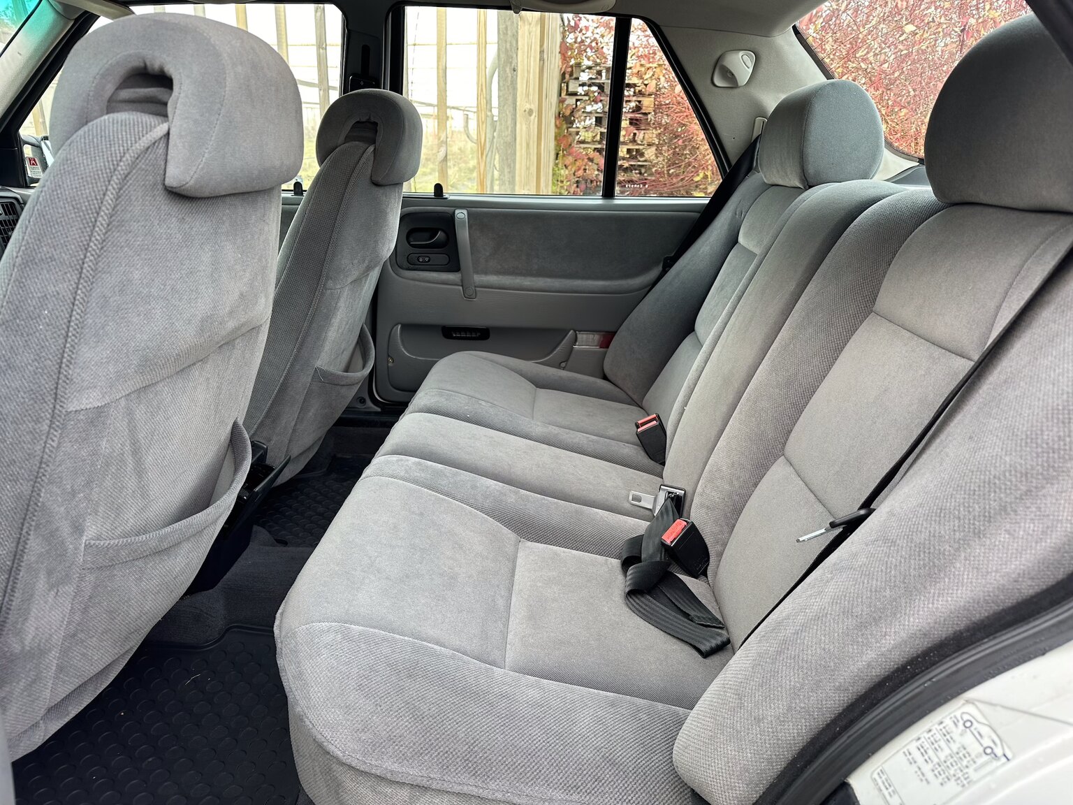 Interior image of 1996 SAAB 9000