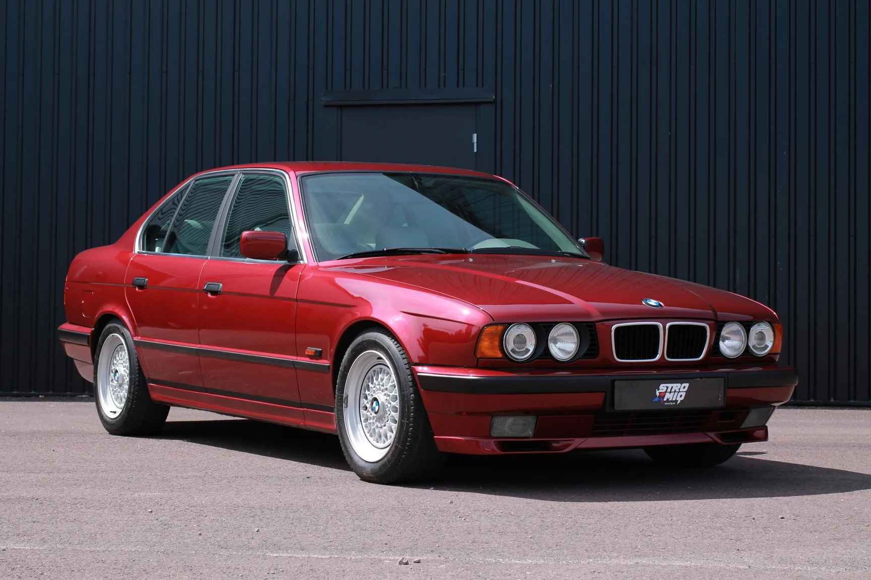 Aussenfoto 1993 BMW 540i Sedan (14)