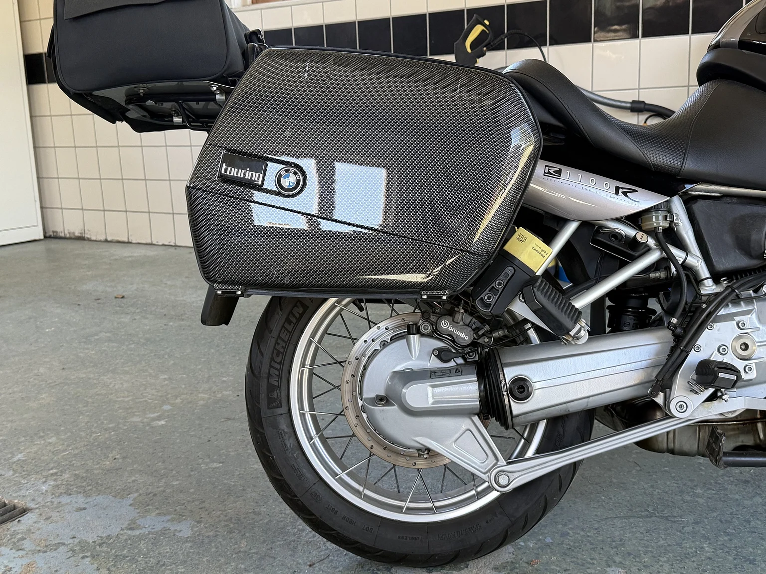 Exterior image of 1999 BMW Motorrad R 1100 R (67)
