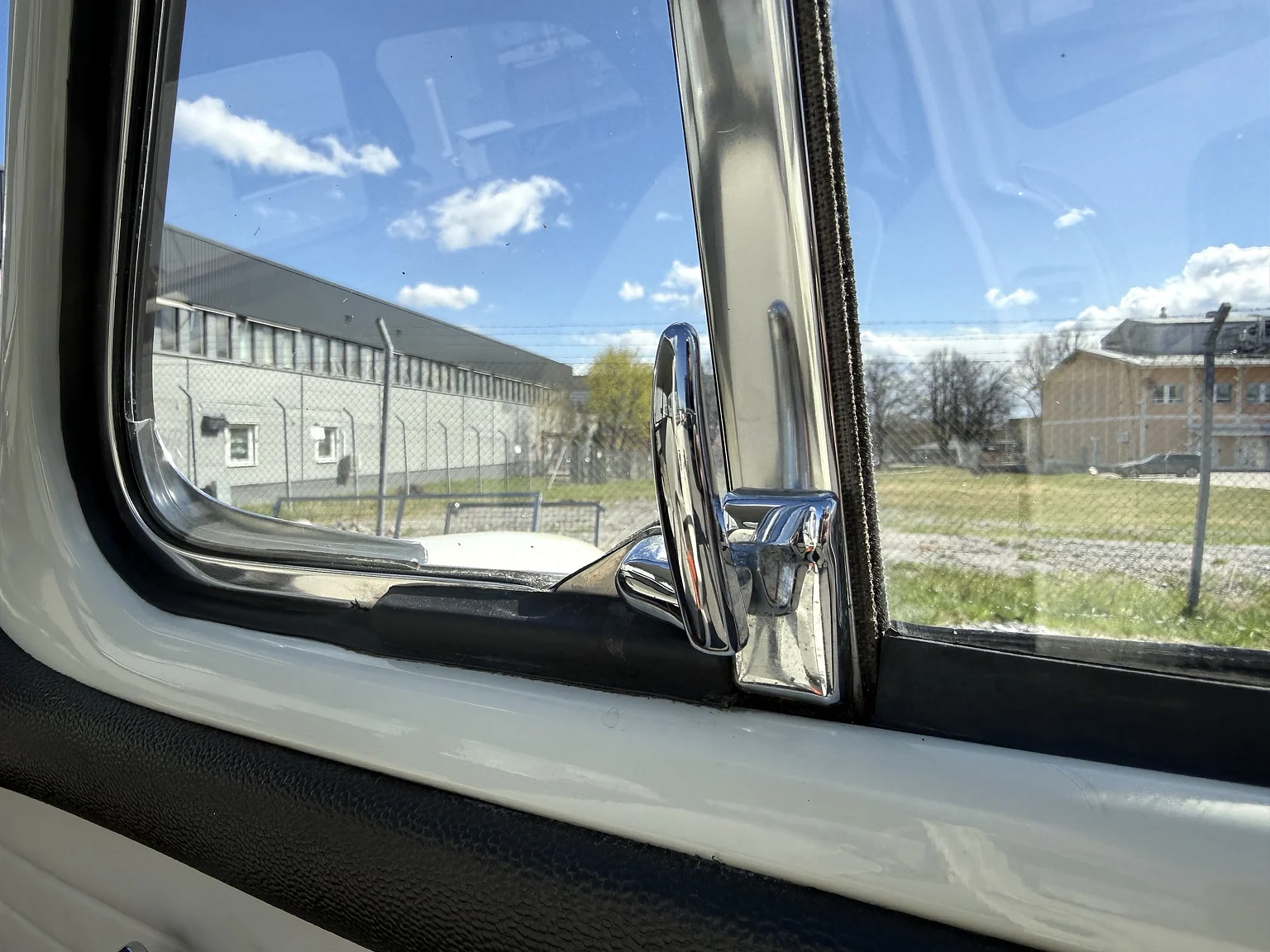 Innenraumfoto von 1965 Volkswagen 1500 Limousine 311 Notchback (79)