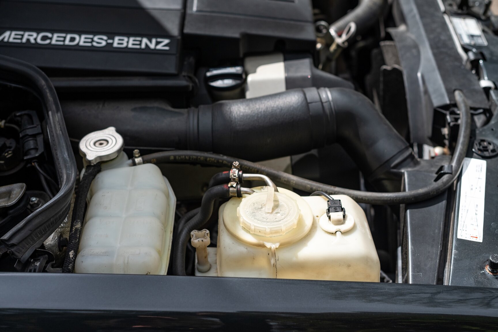 Image of 1993 Mercedes-Benz 400 E mechanics
