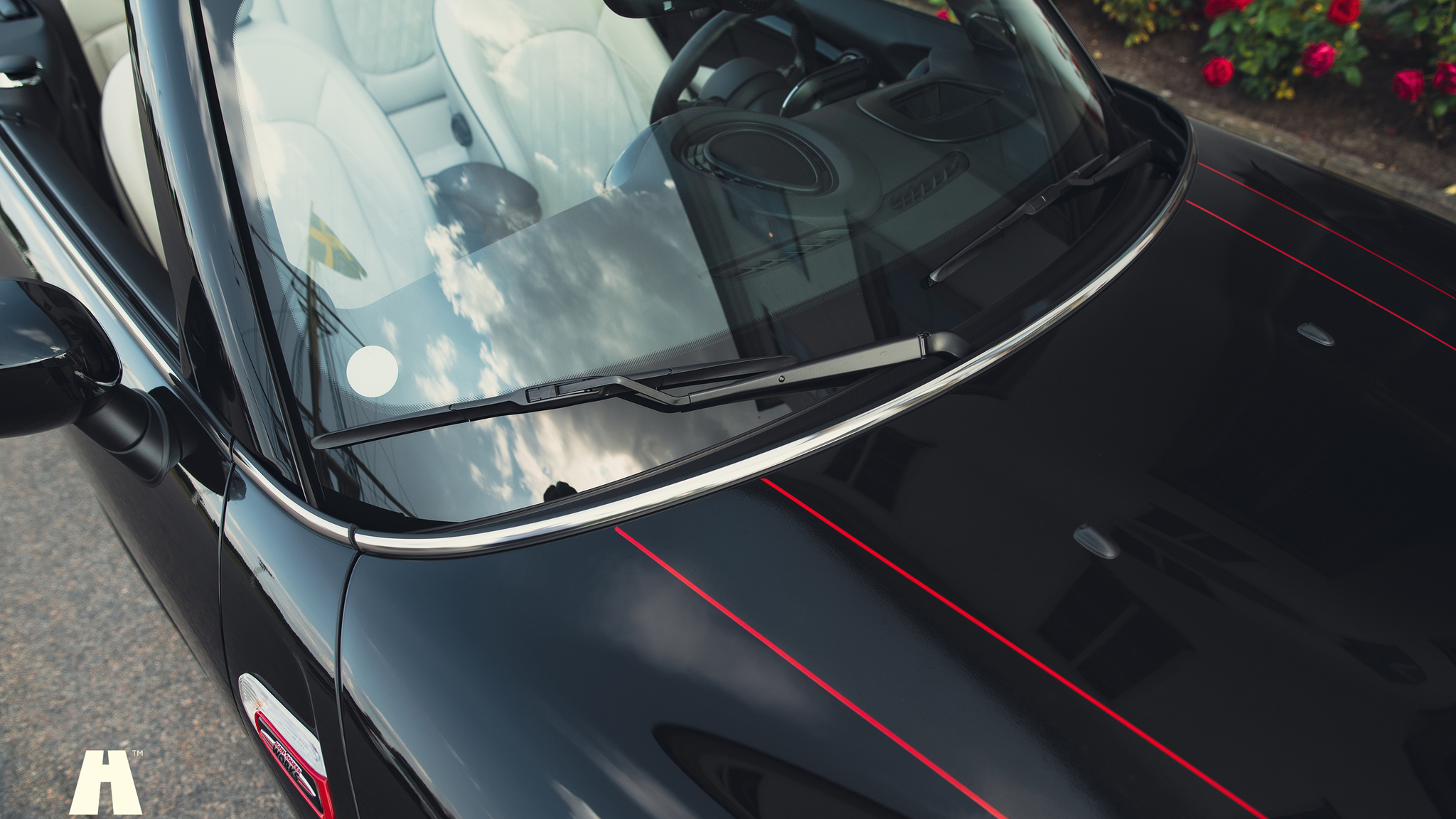 Exteriörbild på 2021 Mini John Cooper Works Cabriolet  (43)