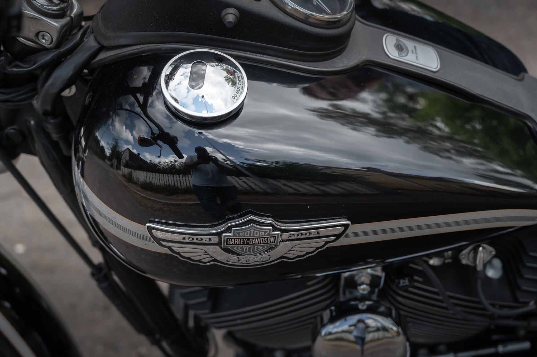 Exteriörbild på 2003 Harley-Davidson FXDL 100th Anniversary