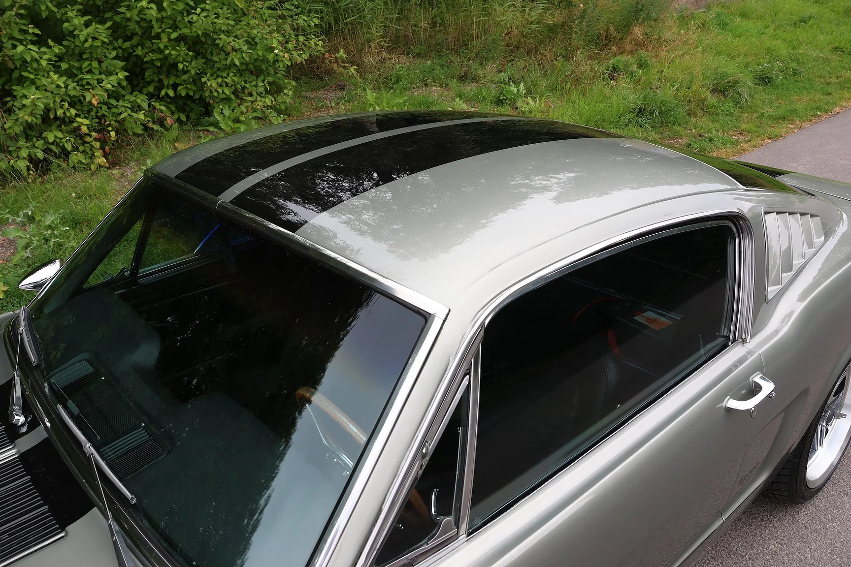 Exterior image of 1965 Ford Mustang Fastback Restomod (15)