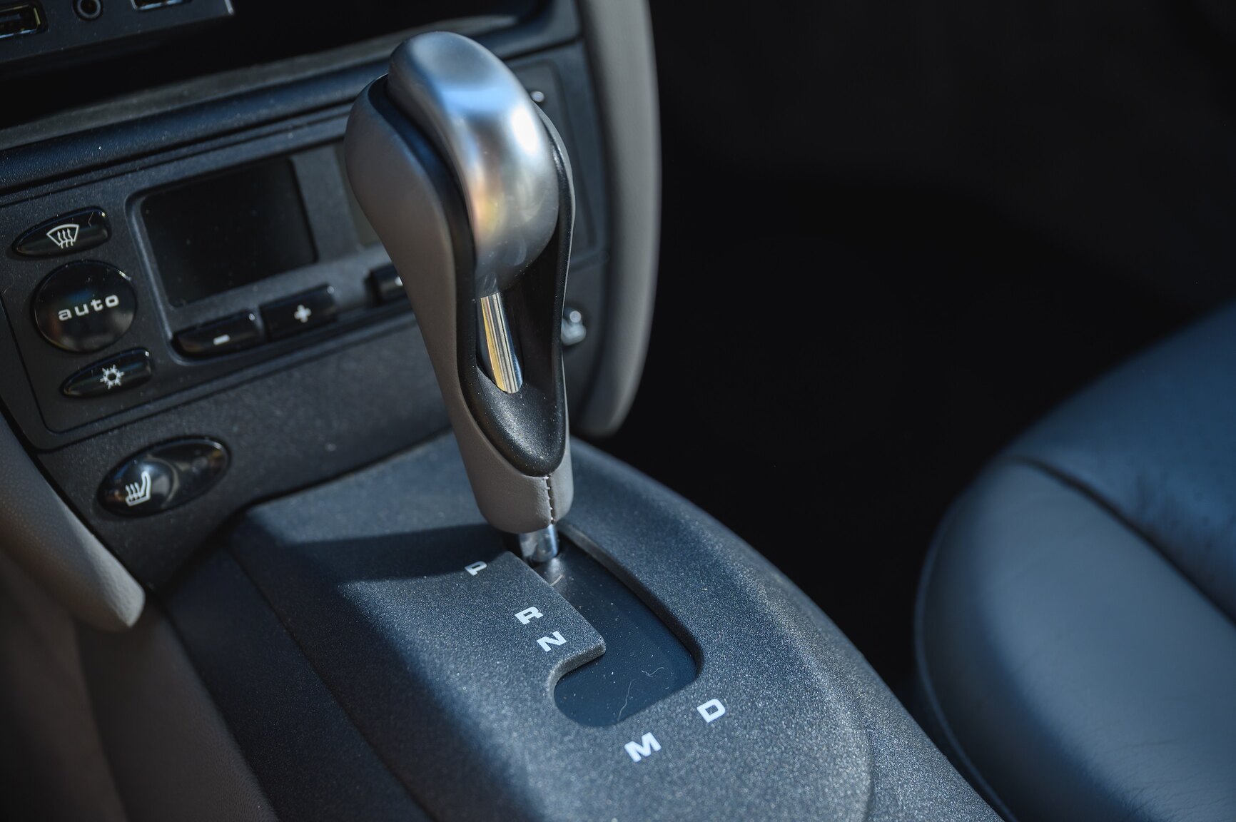 Interiörbild 1998 Porsche 911 Carrera Tiptronic (13)