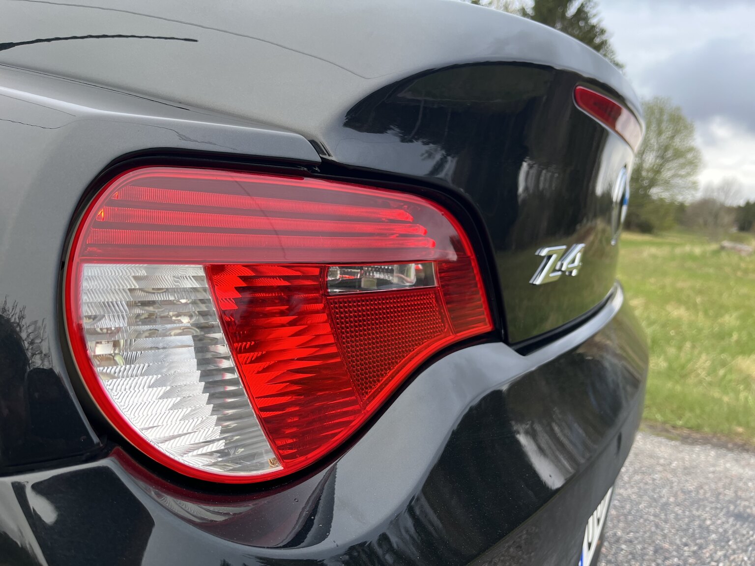 Exterior image of 2007 BMW Z4 3.0Si Coupé