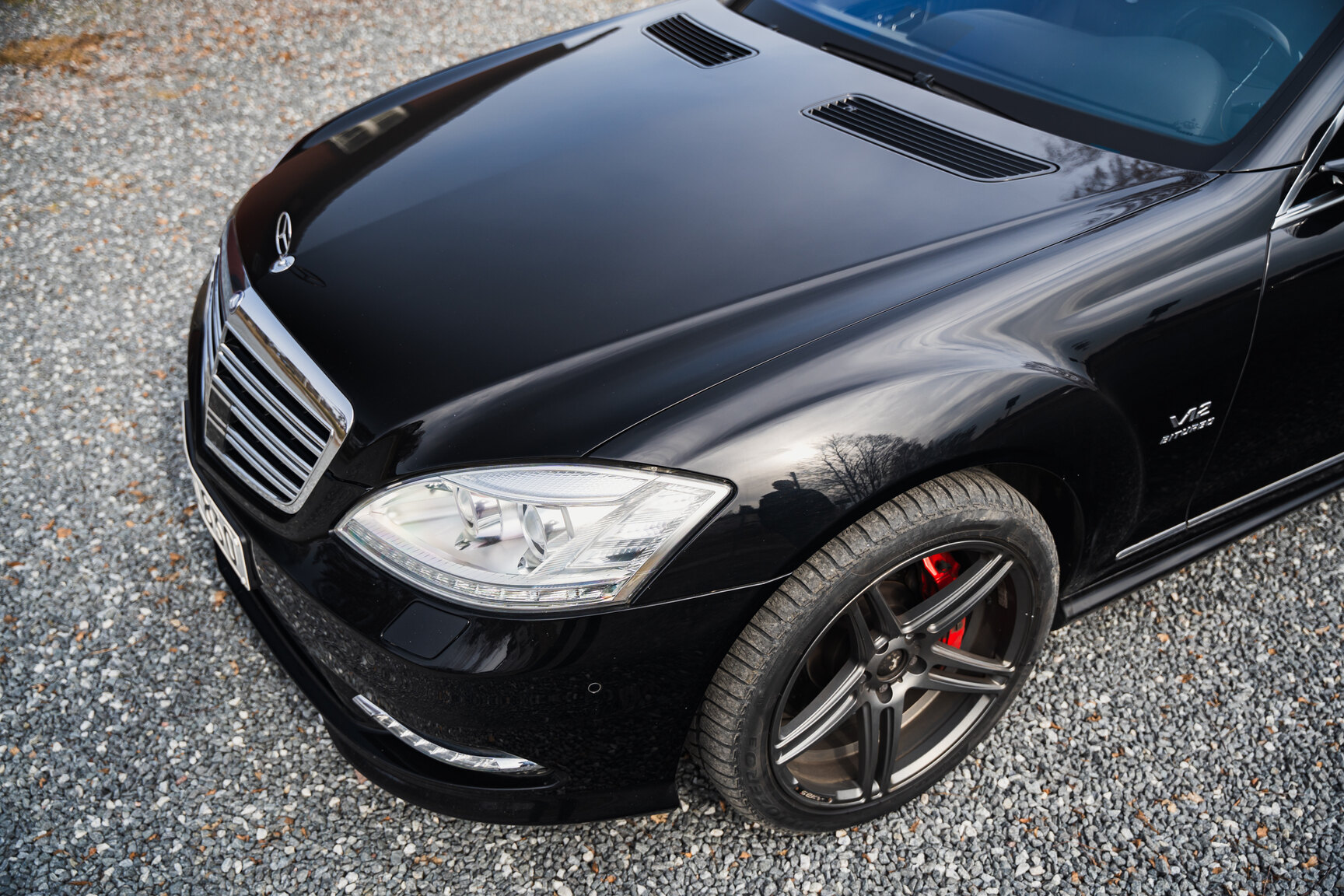 Exterior image of 2011 Mercedes-Benz S600