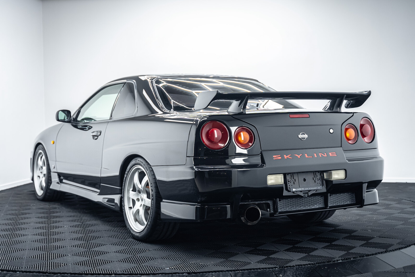 Exteriörbild på 2000 Nissan Skyline R34 GT-T Coupé