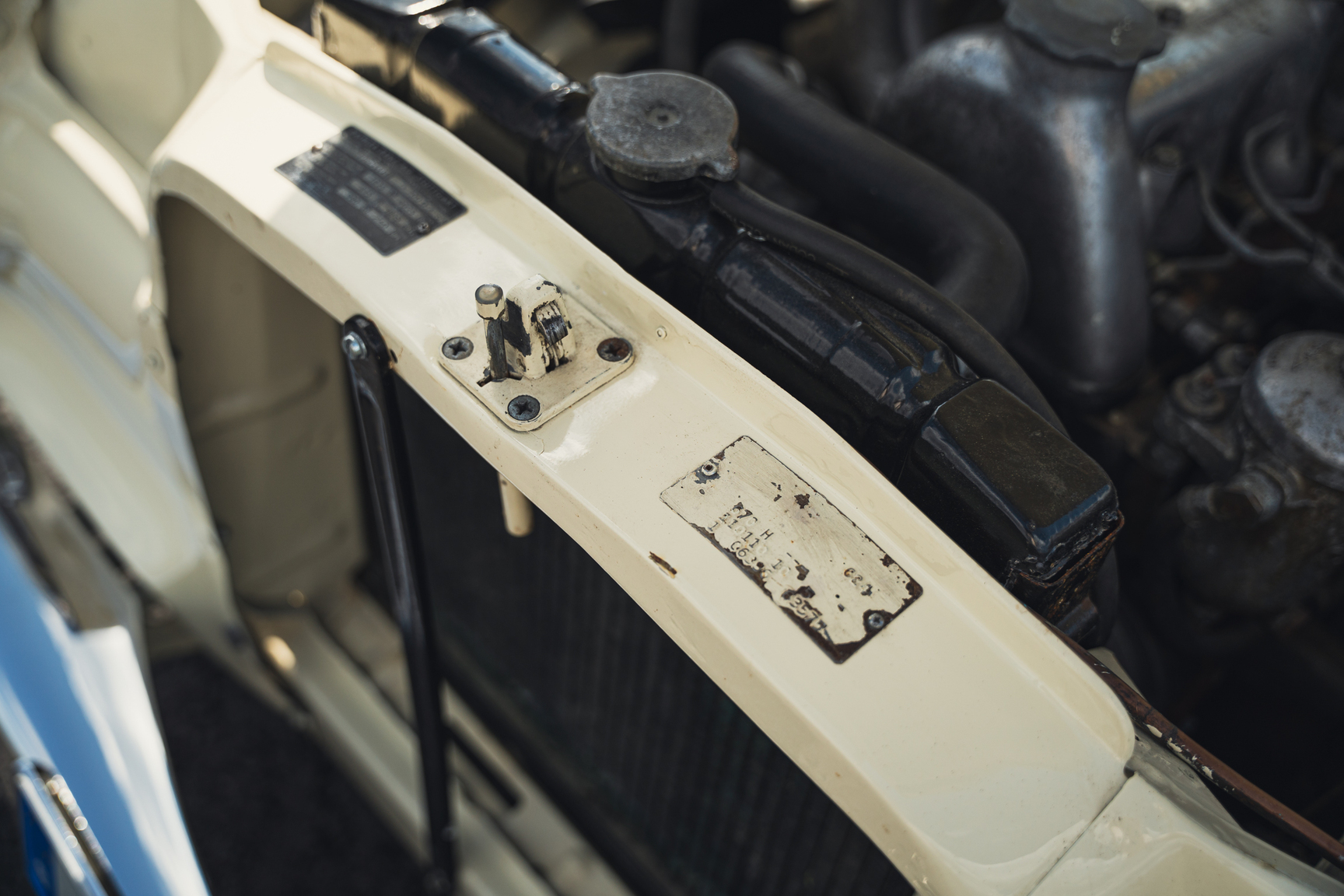 Image of 1966 Mercedes-Benz 200 D "Heckflosse" mechanics
