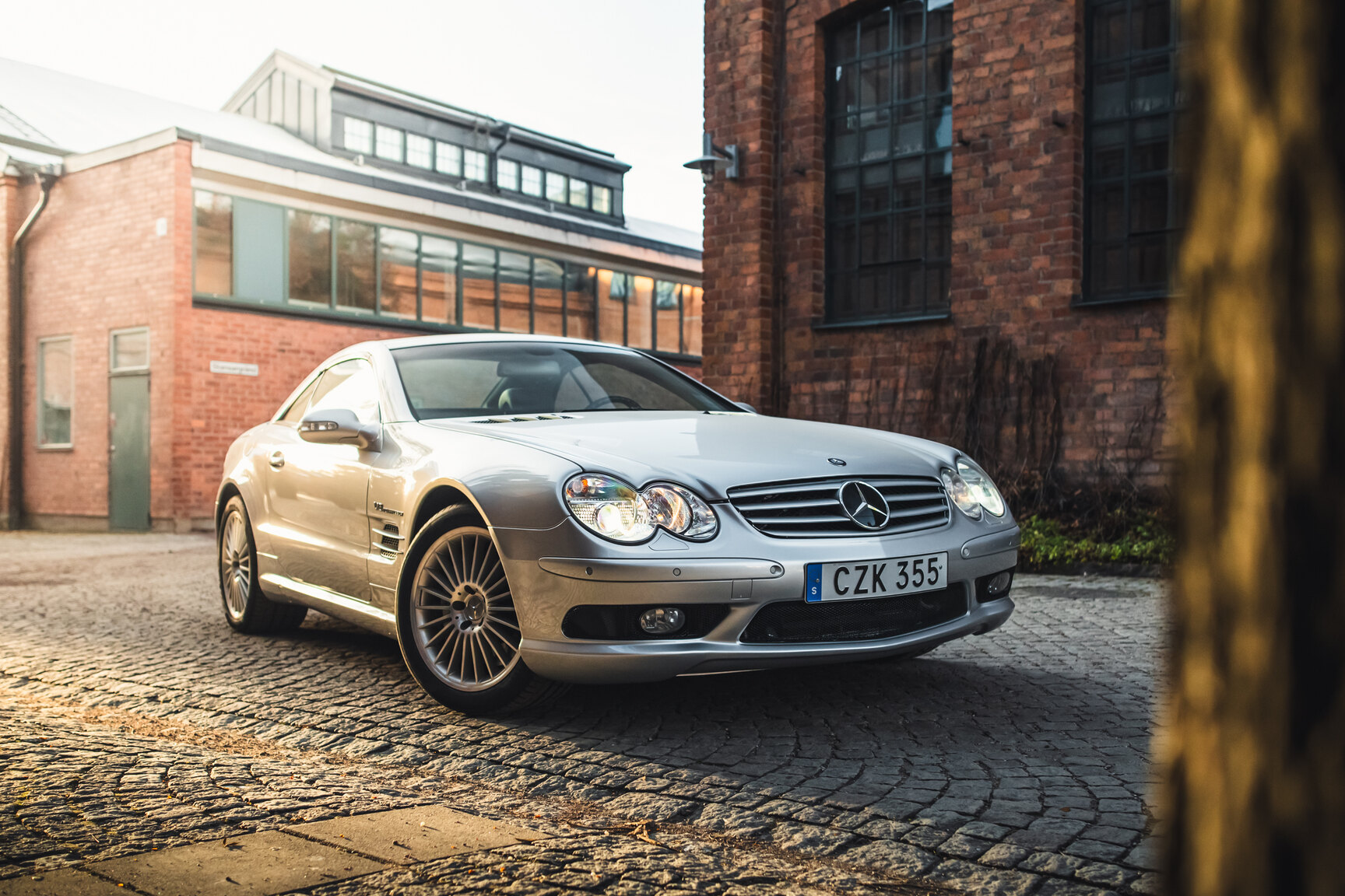 Exterior image of 2003 Mercedes-Benz SL 55 AMG