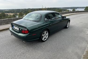 Exterior image of 2003 Jaguar S-Type R