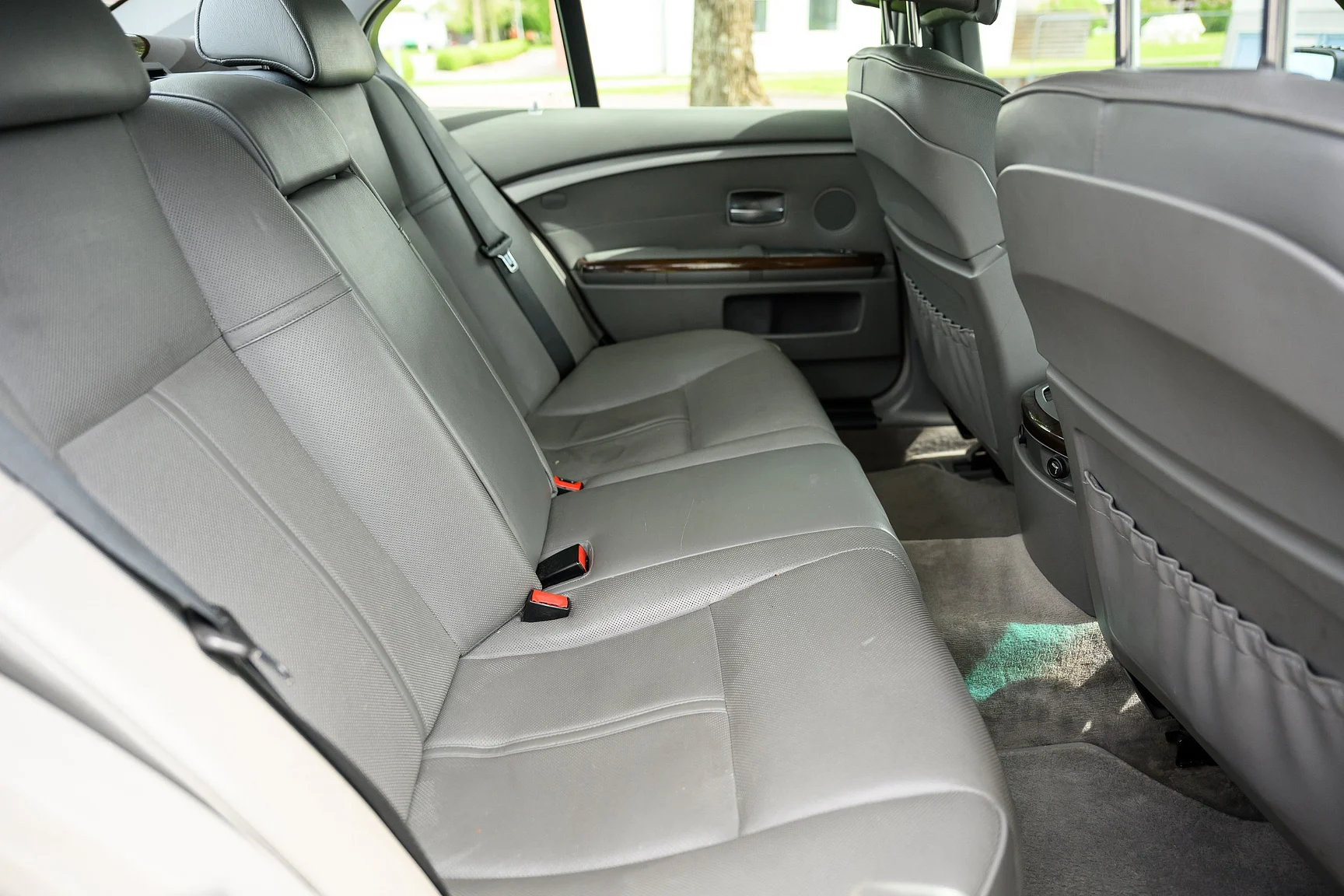 Innenraumfoto von 2001 BMW 745i (49)