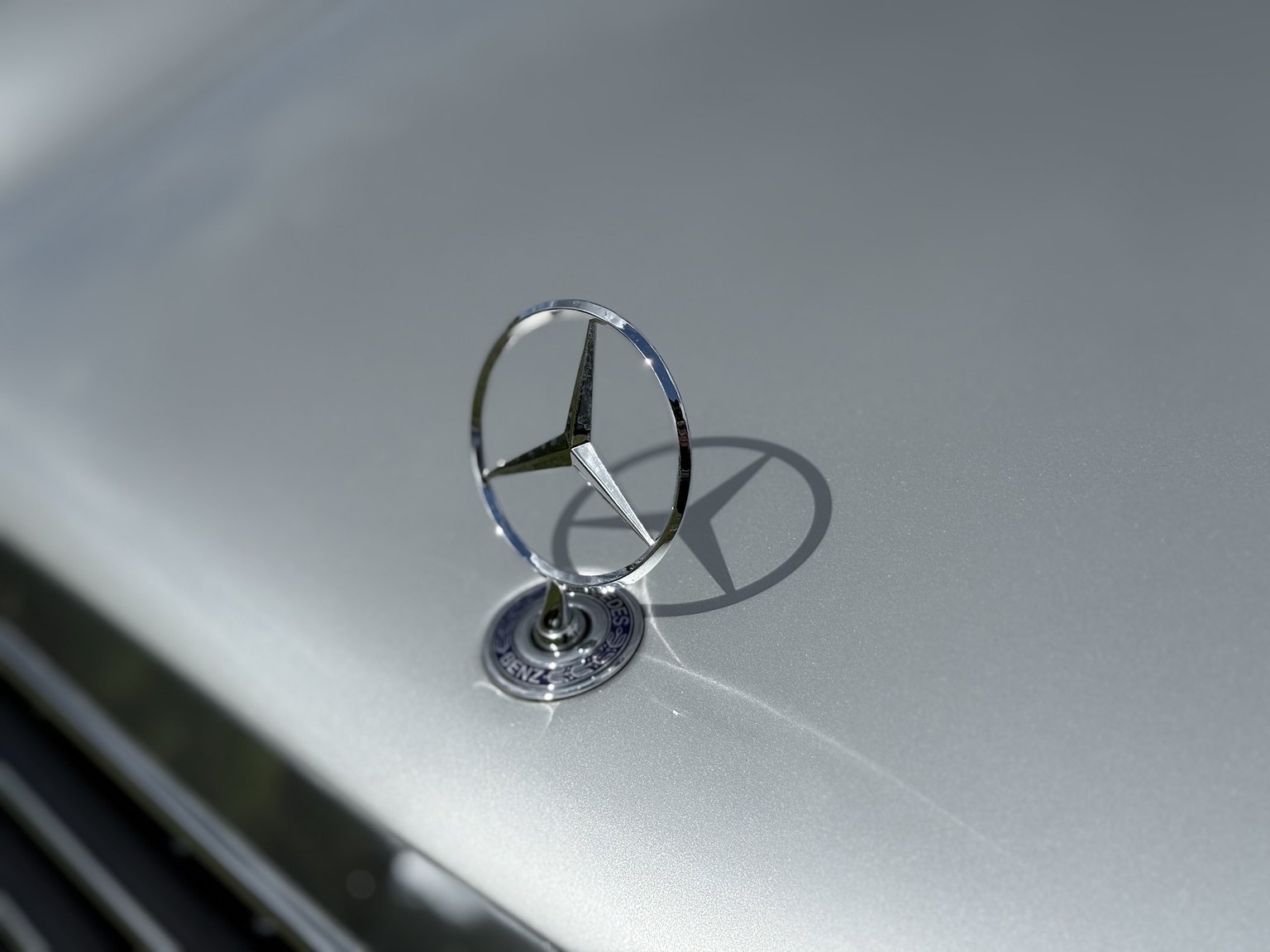 Exterior image of 2000 Mercedes-Benz CLK 55 AMG Coupé