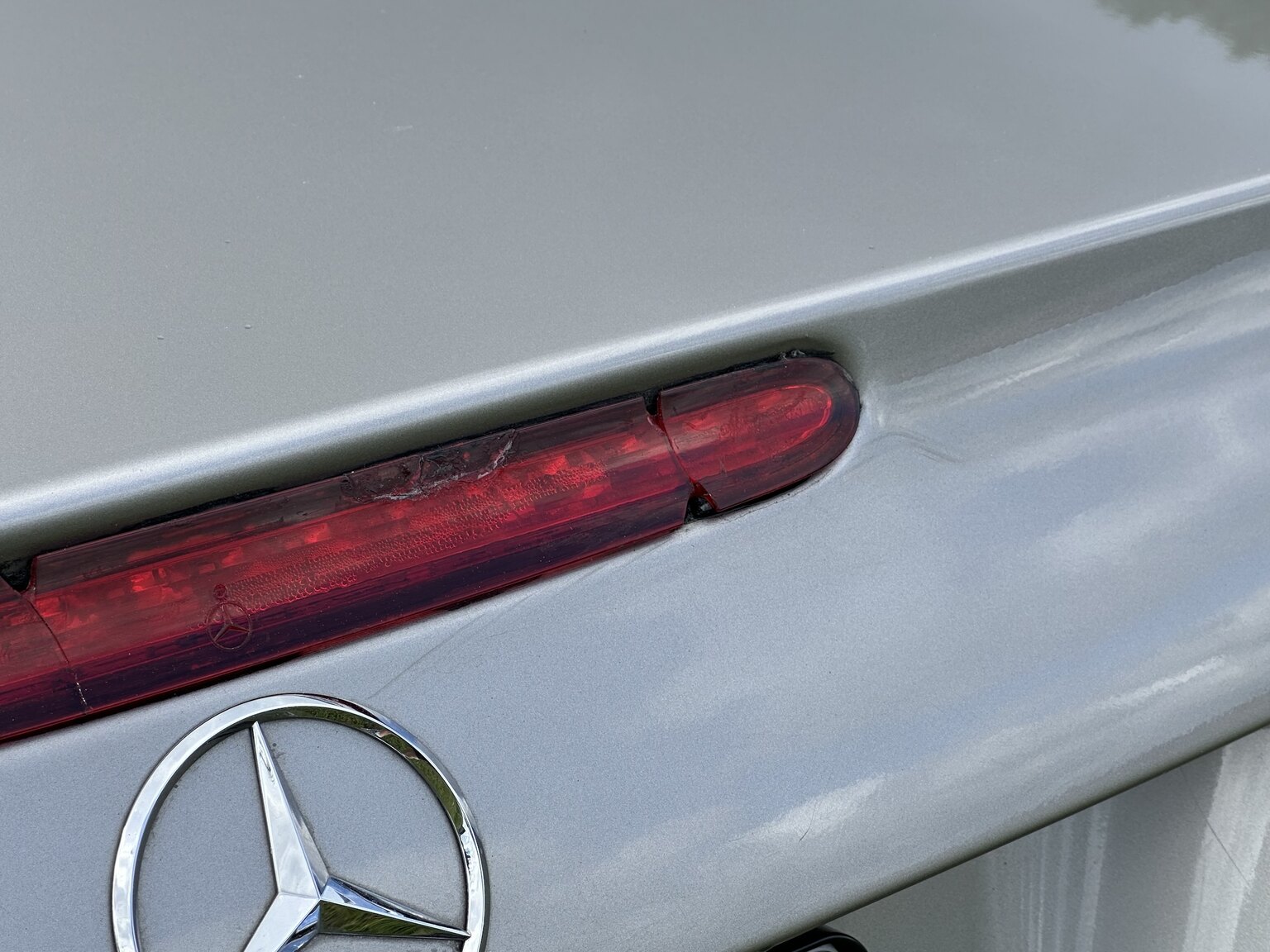 Exterior image of 2003 Mercedes Benz SL 500