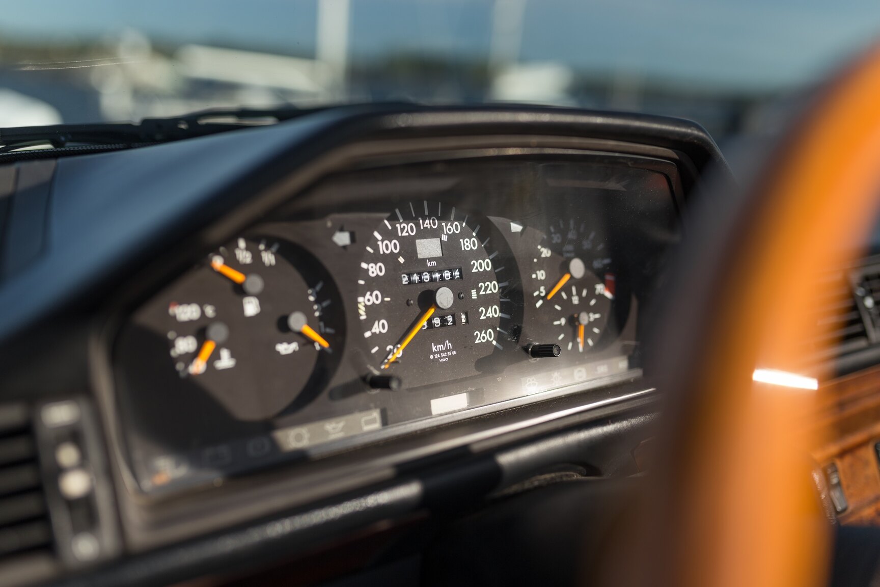 Interiörbild 1993 Mercedes-Benz 300 CE-24 Cabriolet