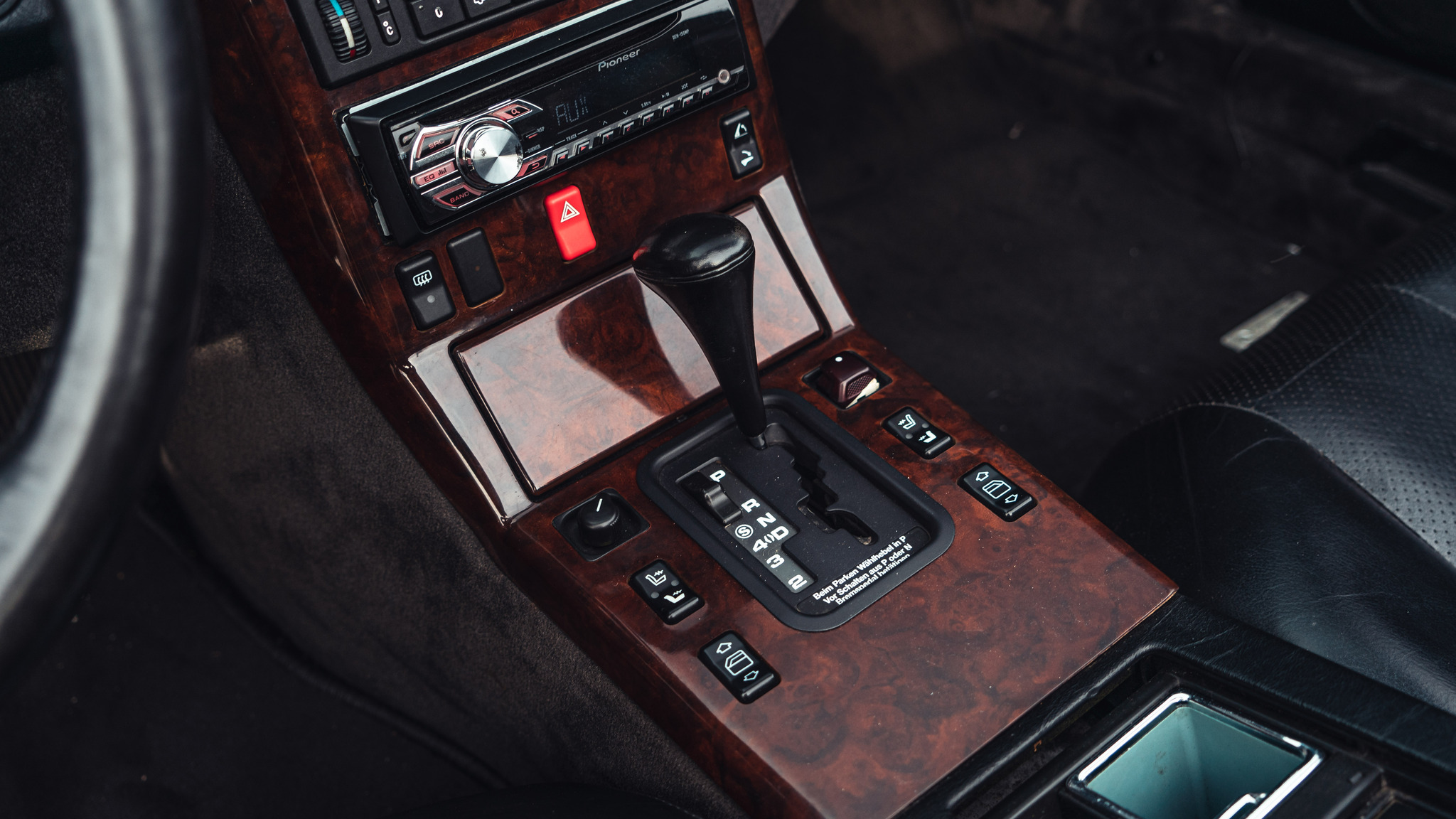 Innenraumfoto von 1994 Mercedes SL320 (R129)  (8)