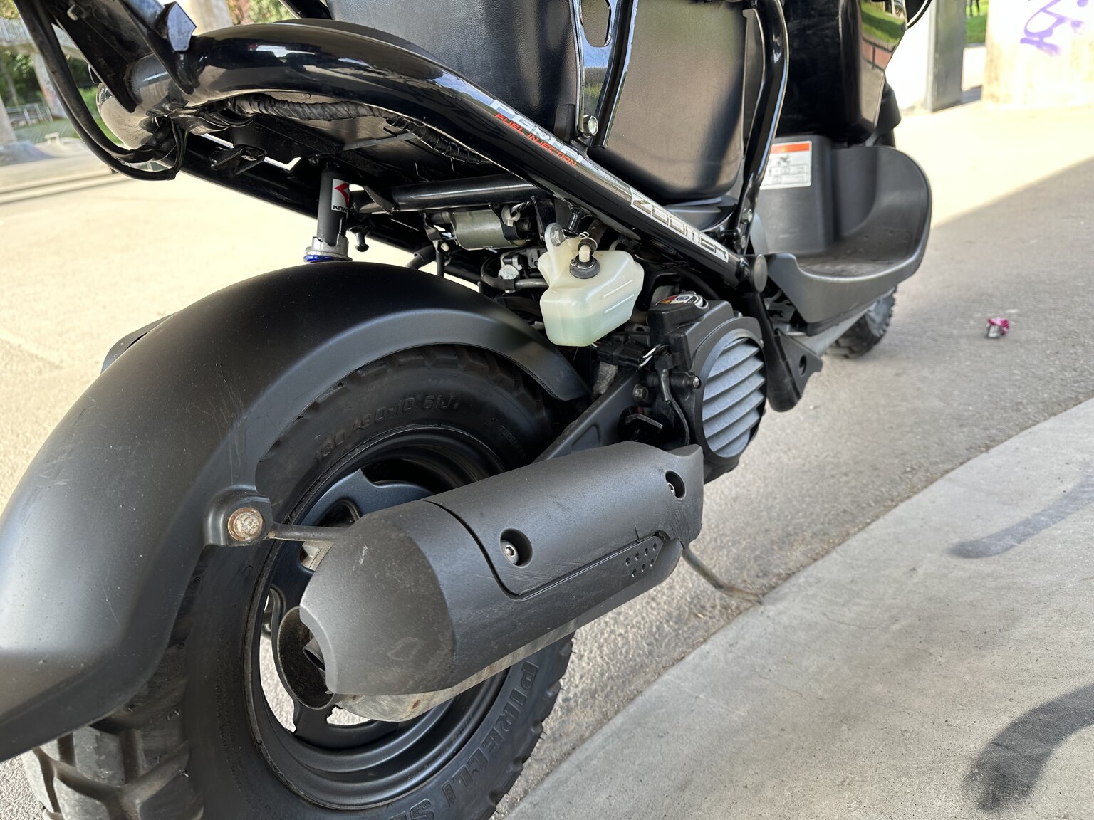 Exterior image of 2010 Honda NPS 50 Zoomer