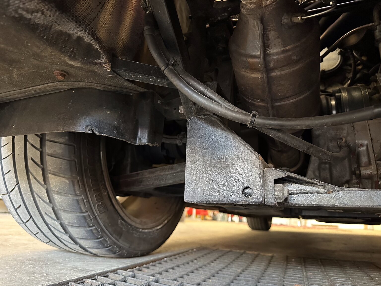 1990 Ferrari 348 (30), Mekanik