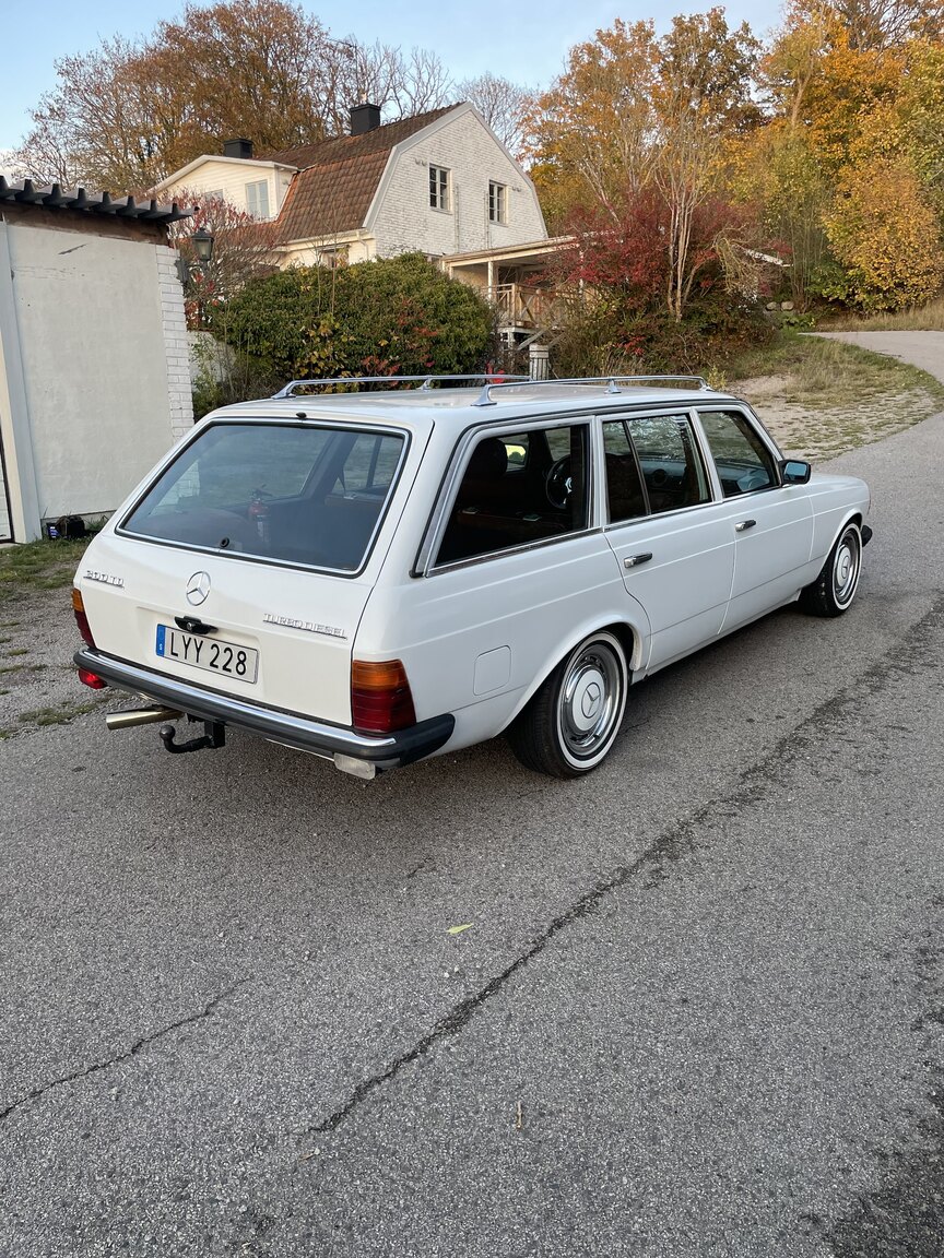 Exteriörbild på 1983 Mercedes-Benz 300 TDT