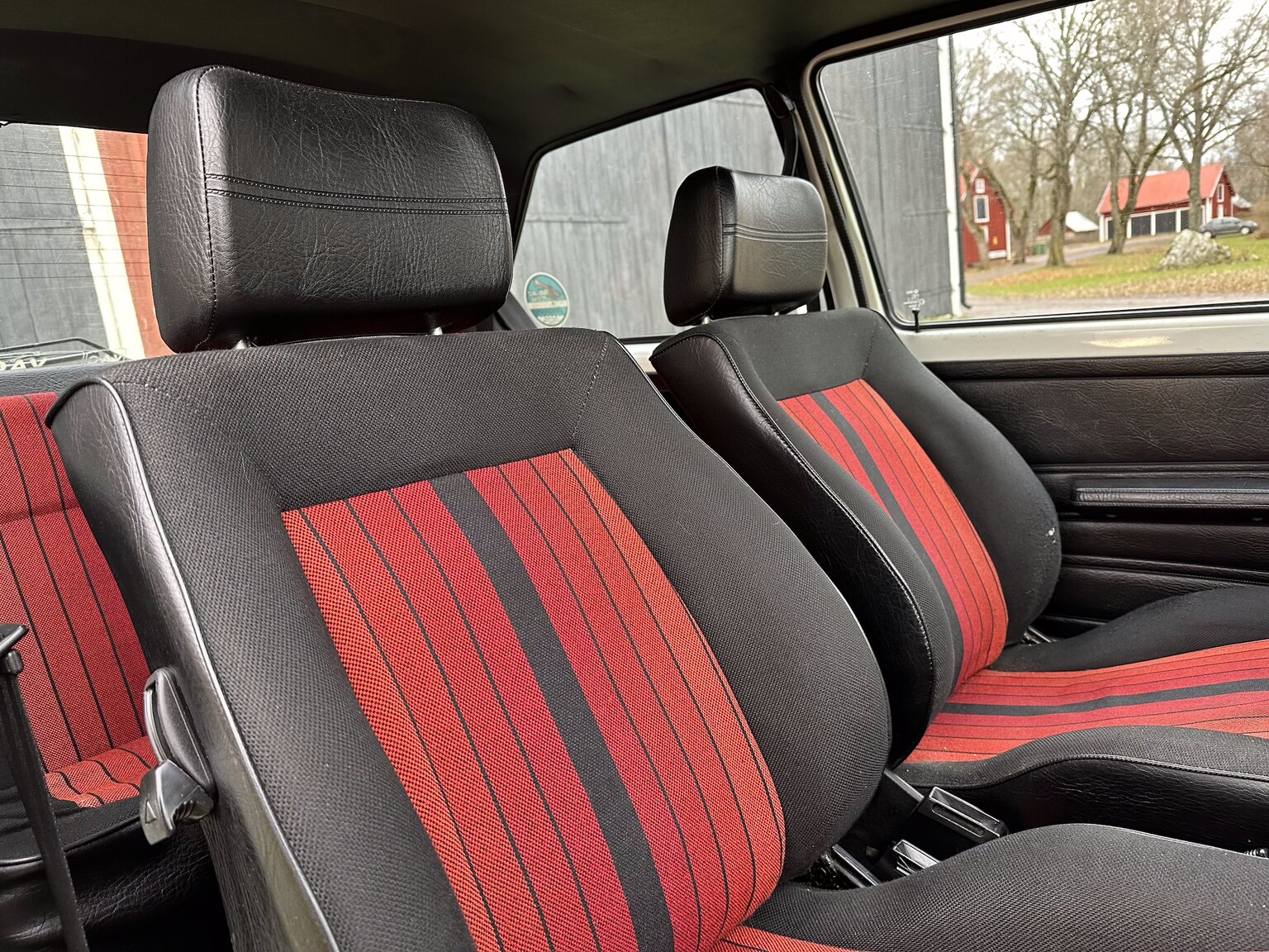 Innenraumfoto von 1984 Volkswagen Golf GTI Special