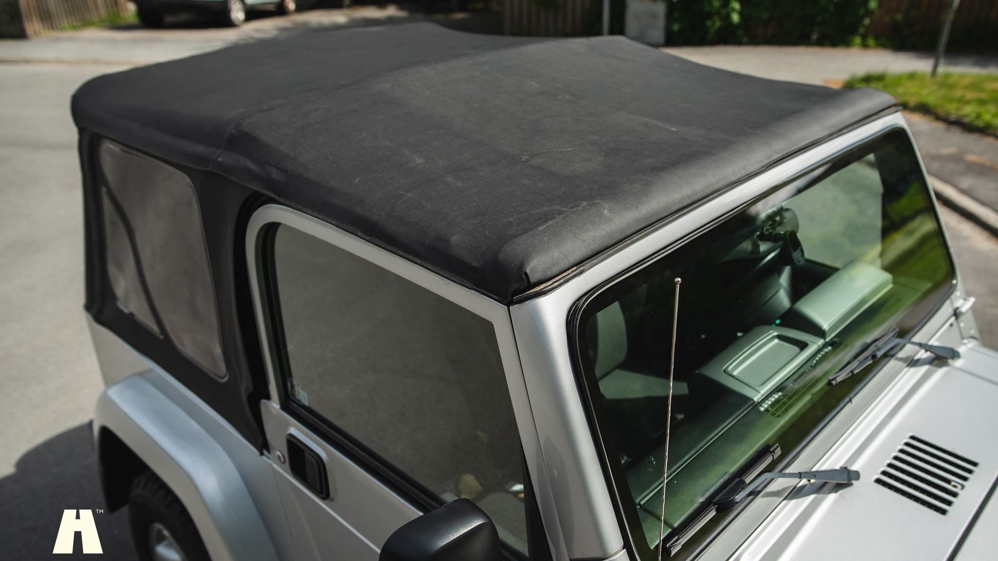 Exteriörbild på 2006 Jeep Wrangler 4.0L Sahara 