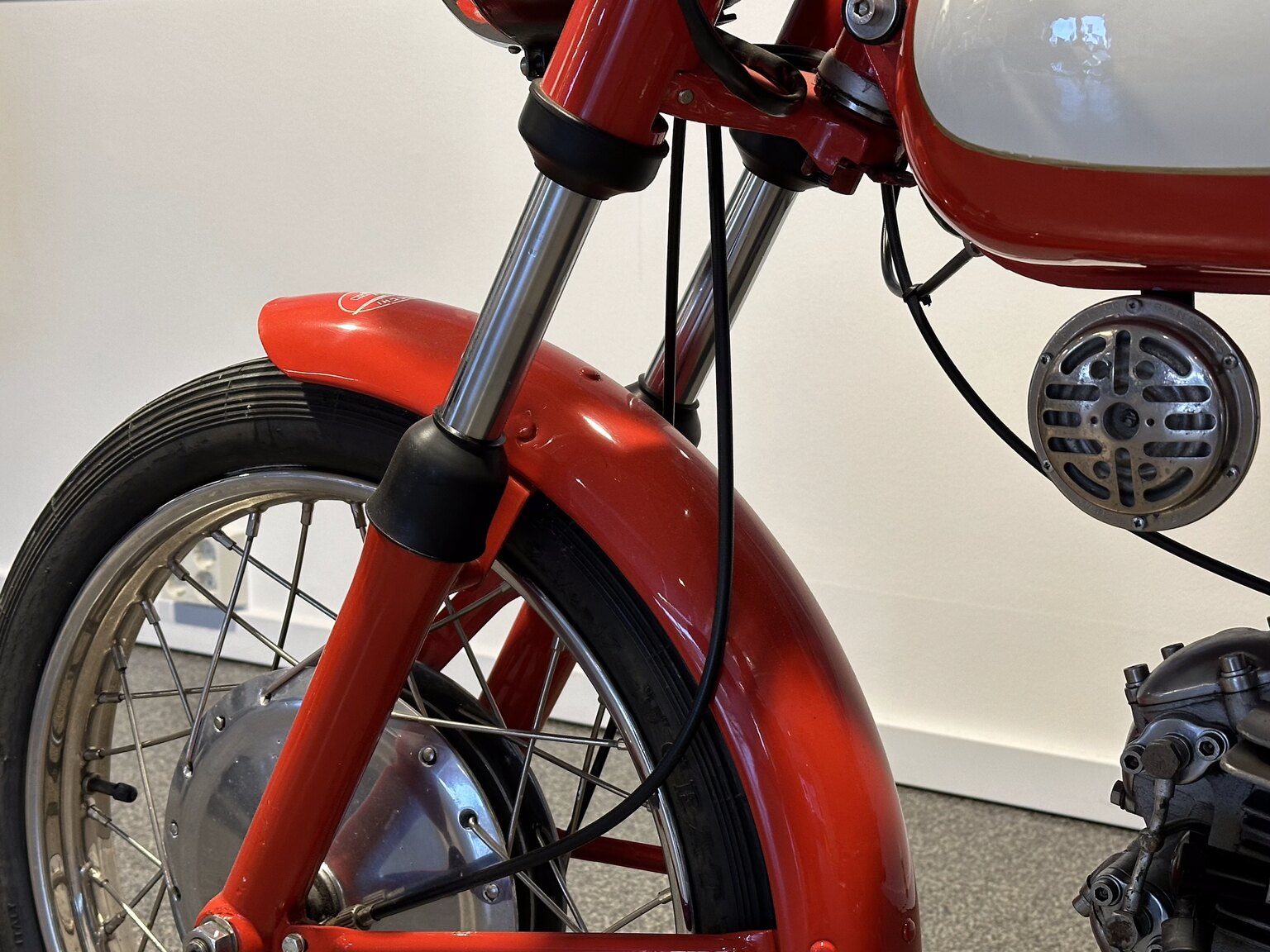 Exterior image of 1963 Aermacchi Harley-Davidson Ala Rossa