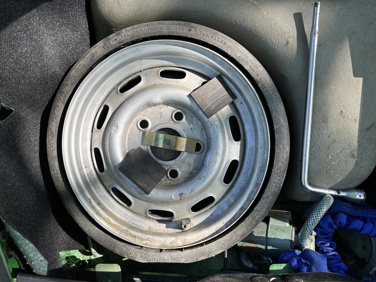Interior image of 1975 Porsche 911 (40)