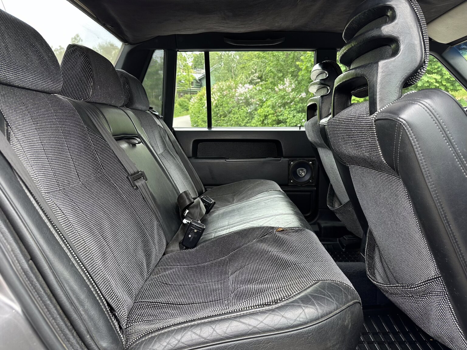 Interior image of 1988 Volvo 740 Turbo