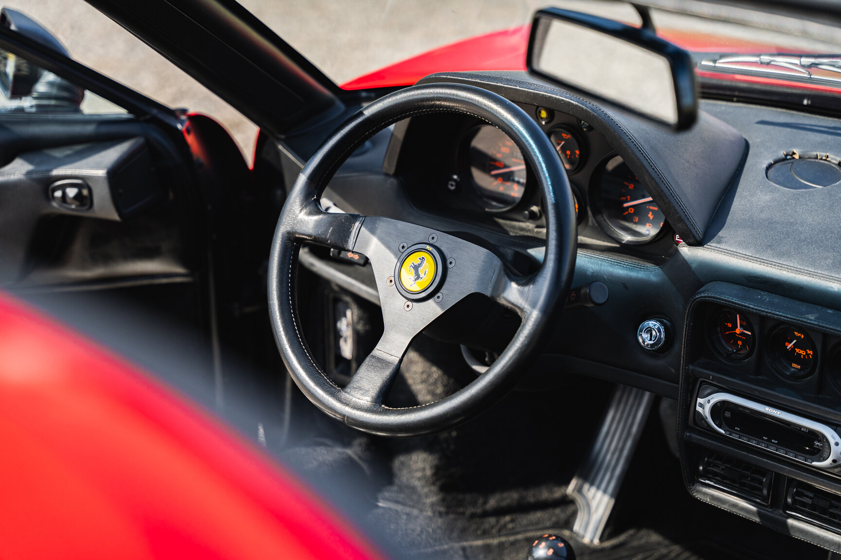 Interiörbild 1989 Ferrari 328 GTS
