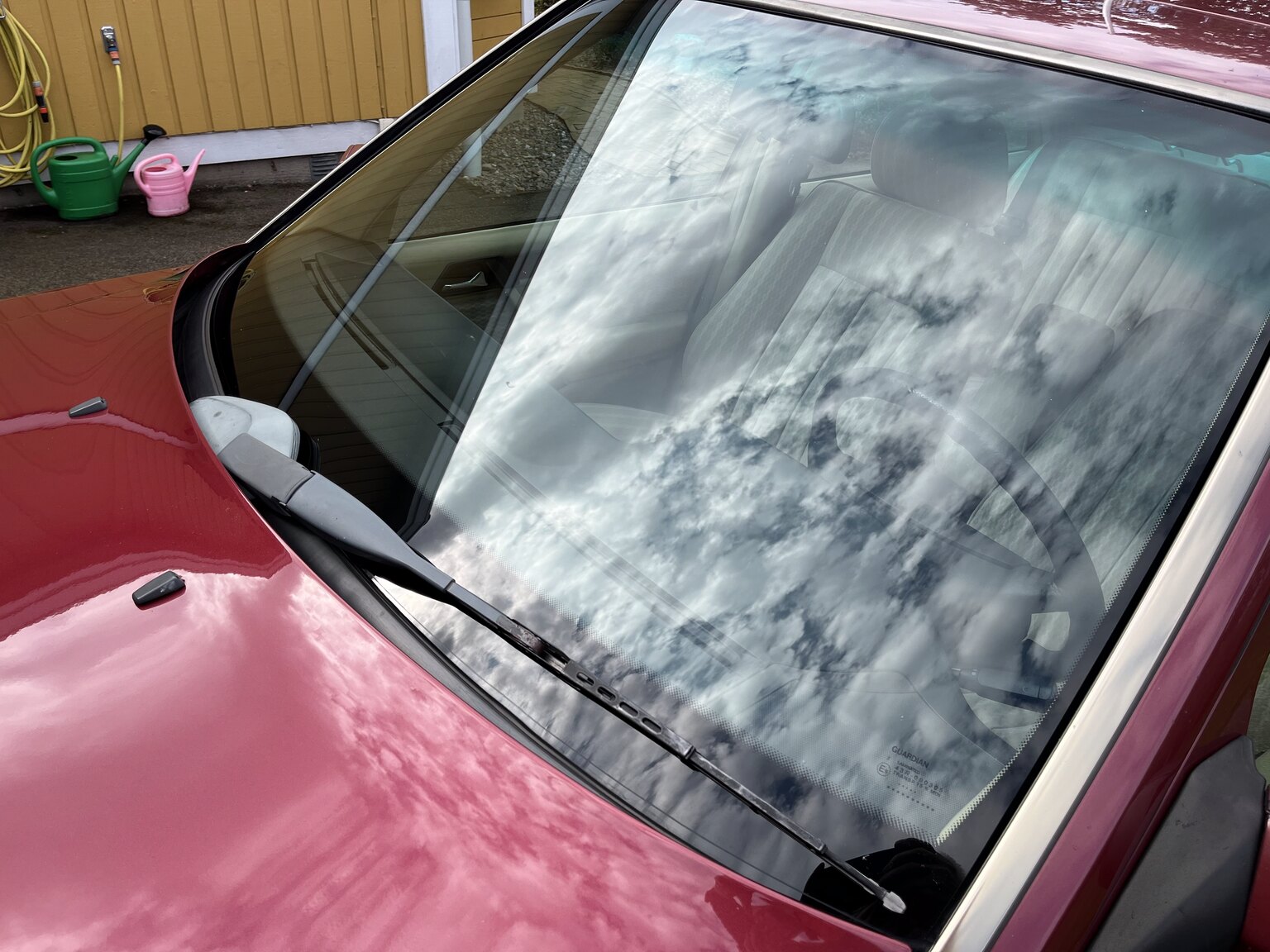 Exterior image of 1990 Mercedes-Benz 230 E