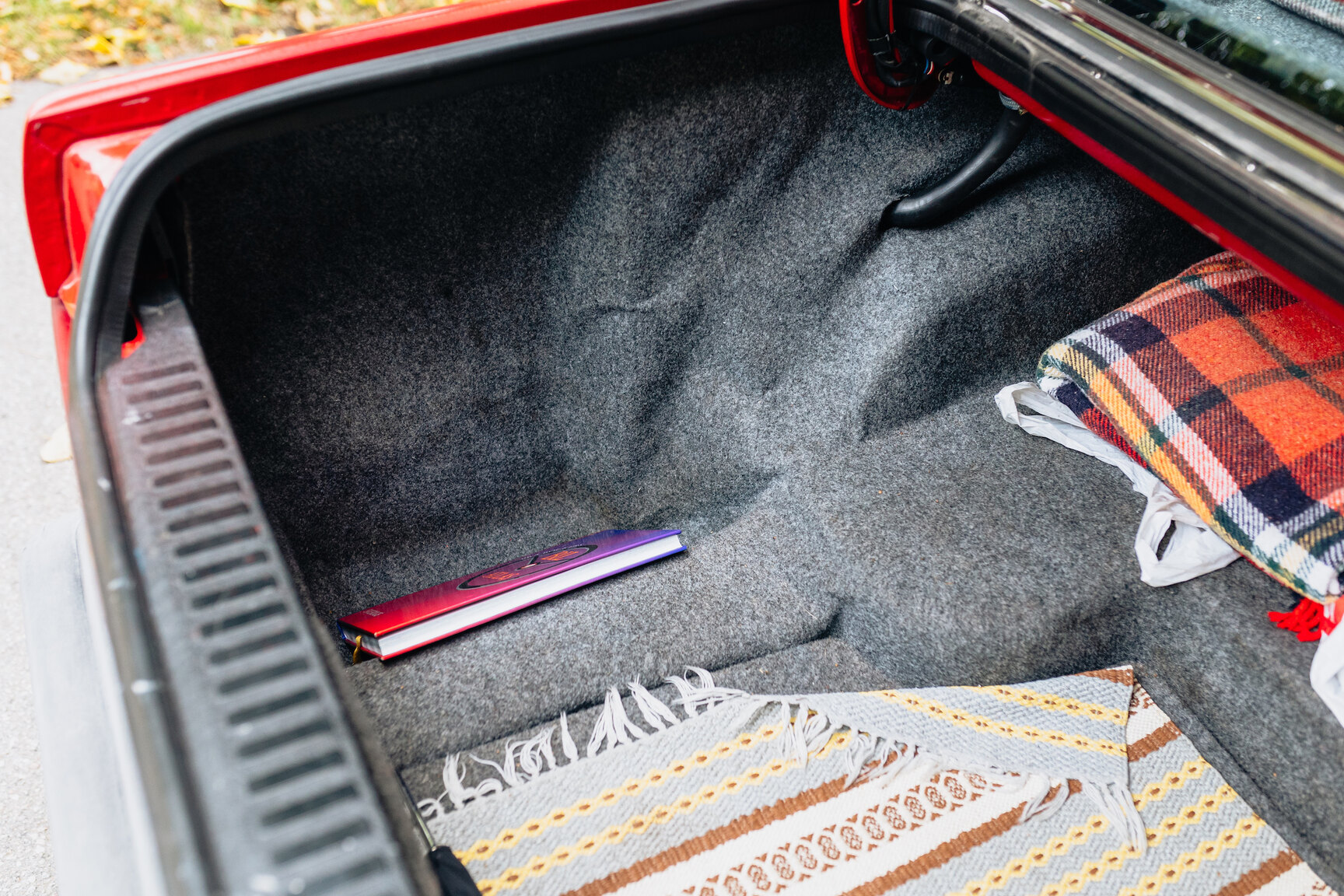 Interior image of 1990 Volvo 740 GL 2.3
