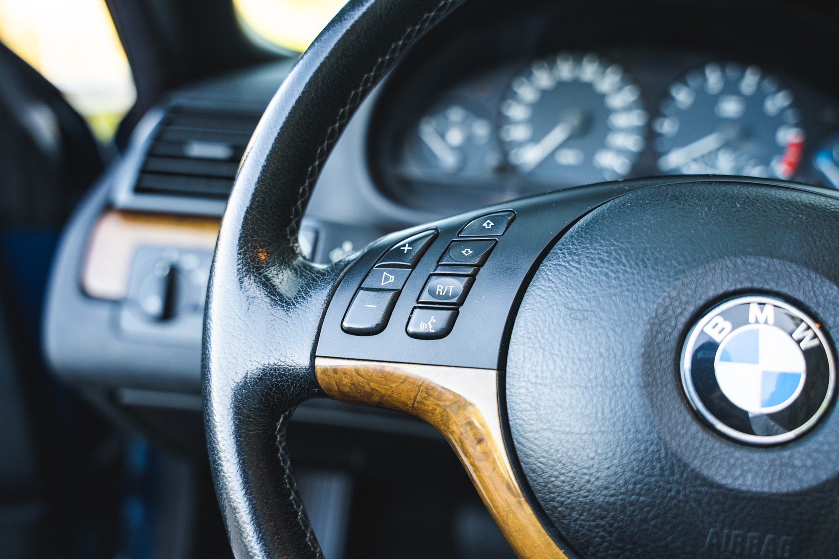 Innenraumfoto von 2001 BMW E46 325 Cabriolet (18)