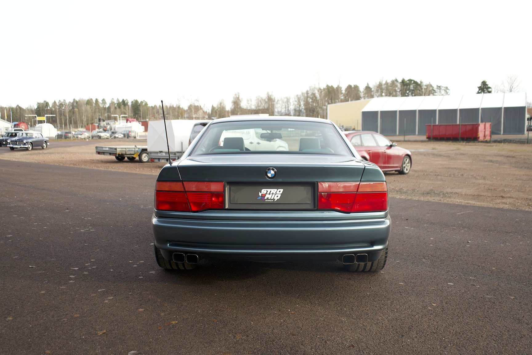 Exteriörbild på 1992 BMW 850i 6-speed manual - NO RESERVE