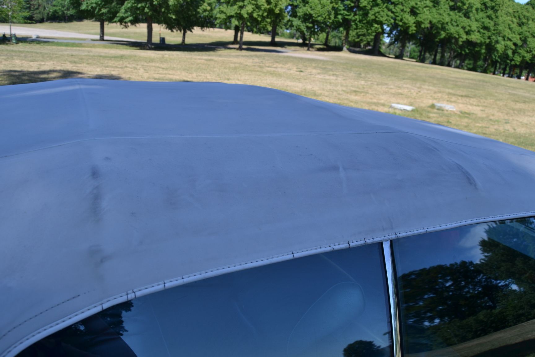 Exterior image of 1970 Oldsmobile Ninety eight Convertible (48)