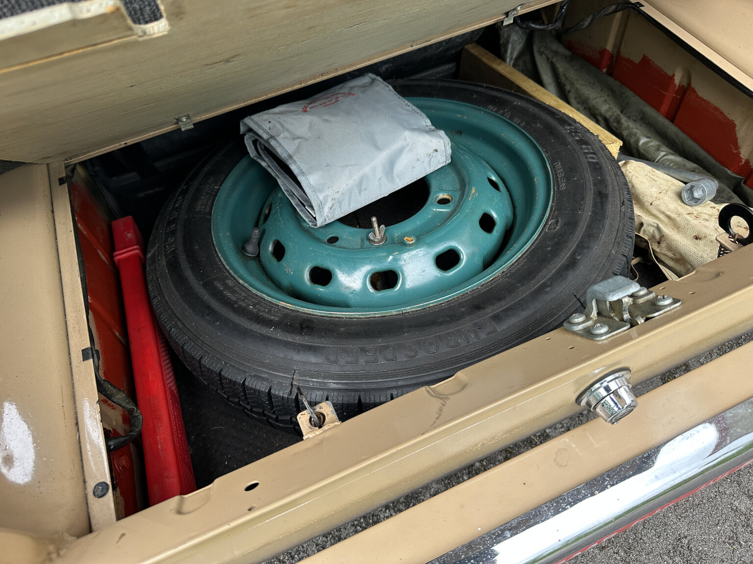Interior image of 1961 SAAB 96 De Luxe 