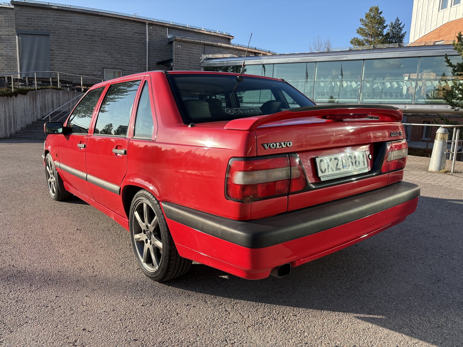 Exterior image of 1996 Volvo 850 R
