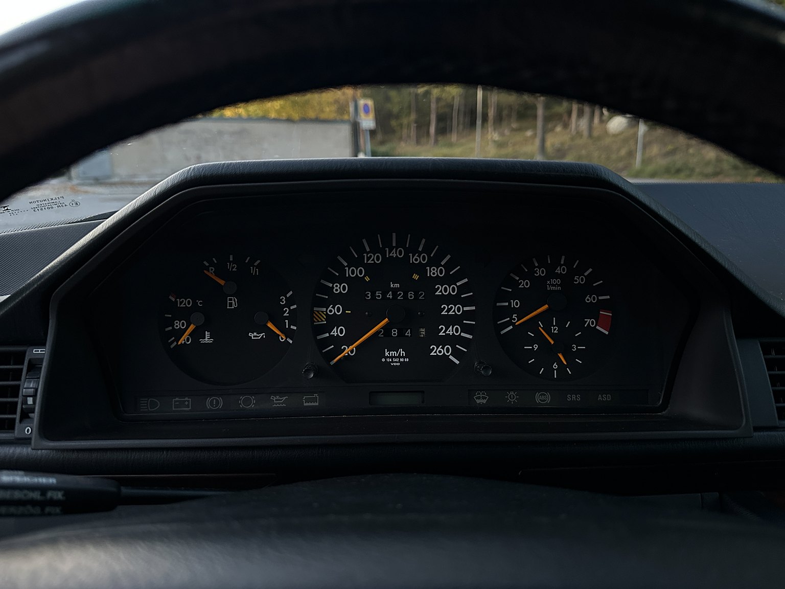 Interior image of 1996 MERCEDES-BENZ E 320 T