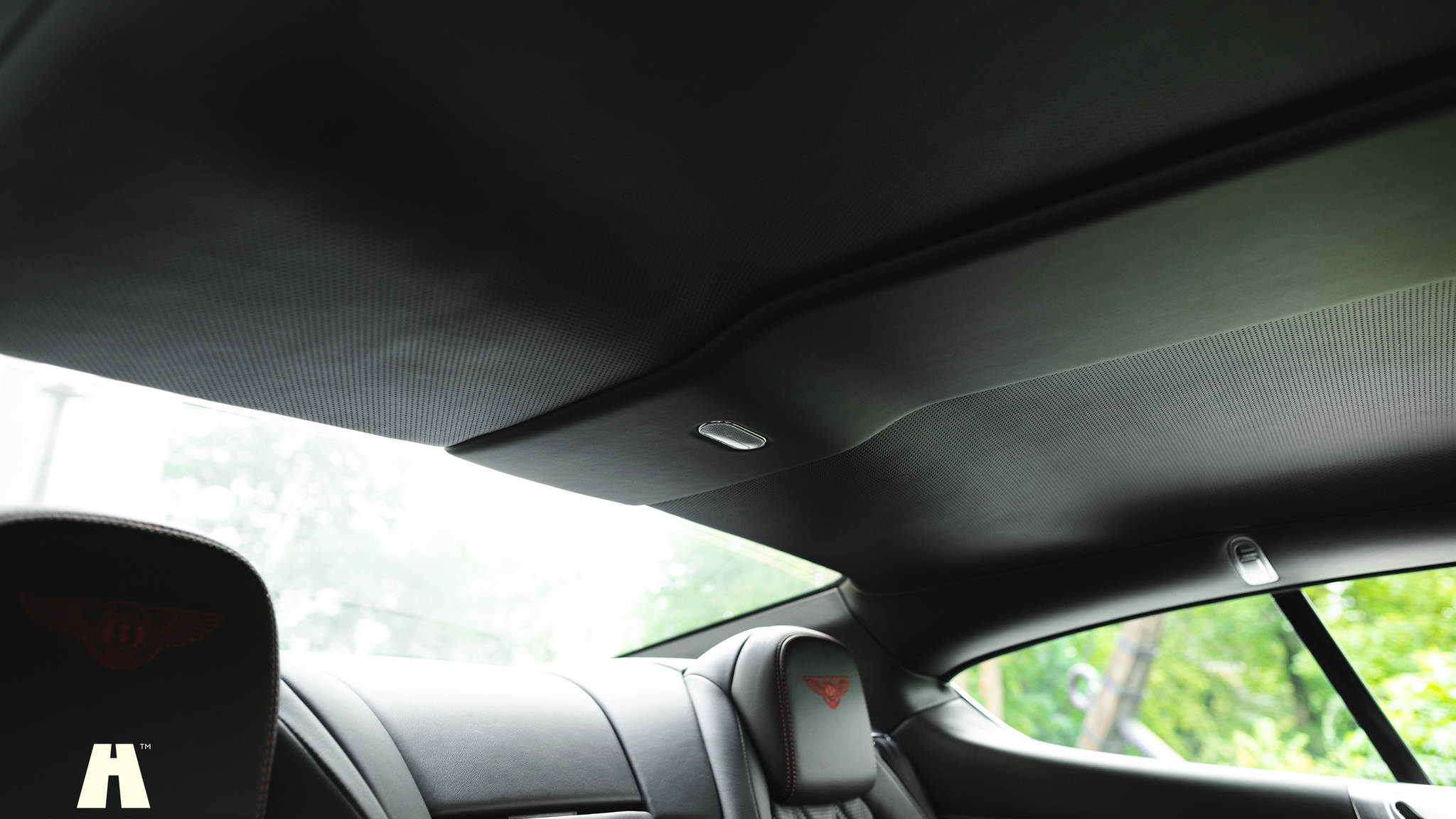 Innenraumfoto von 2013 Bentley Continental GT V8 (50)