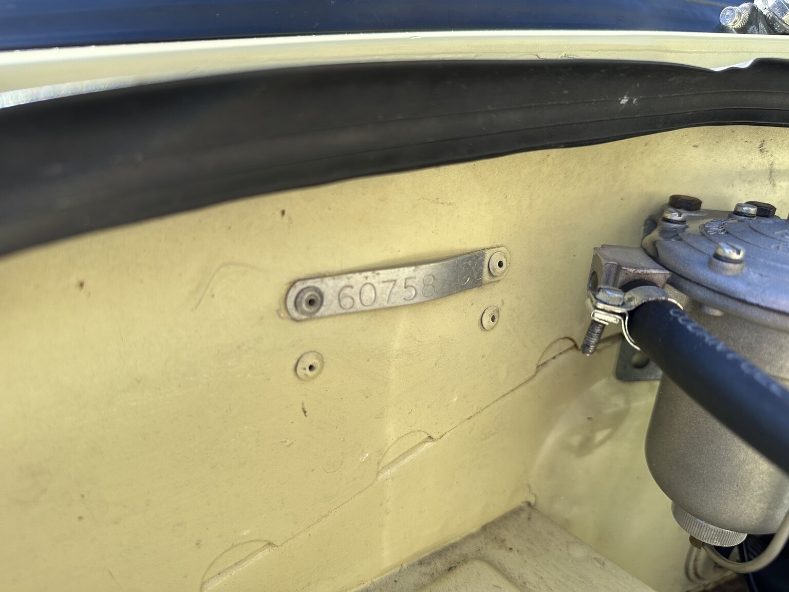 Image of 1971 Triumph TR6 mechanics