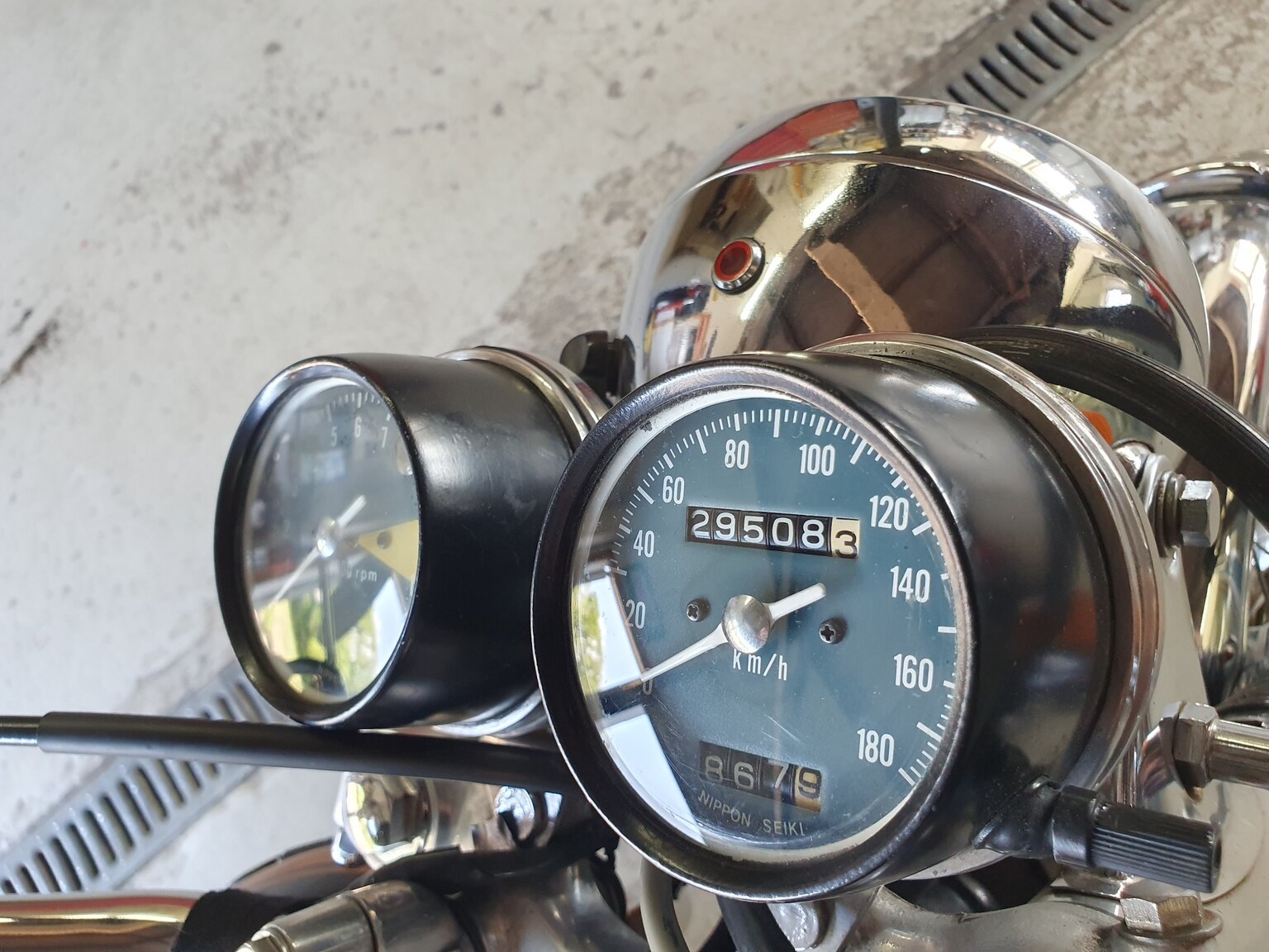 Exterior image of 1971 Honda CB 450 DOHC K3