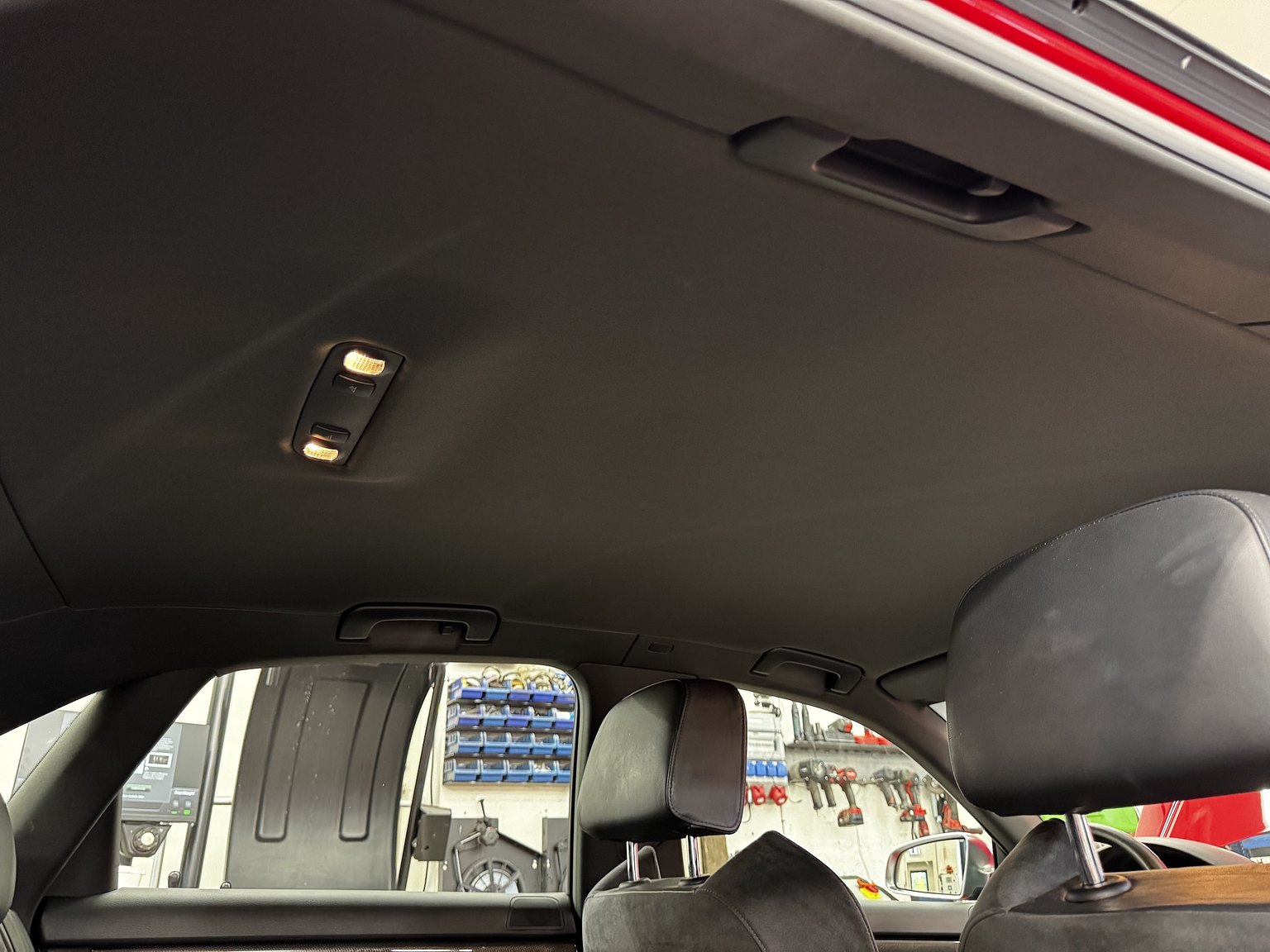 Interior image of 2007 Audi  S4 quattro 4.2 V8 manuell