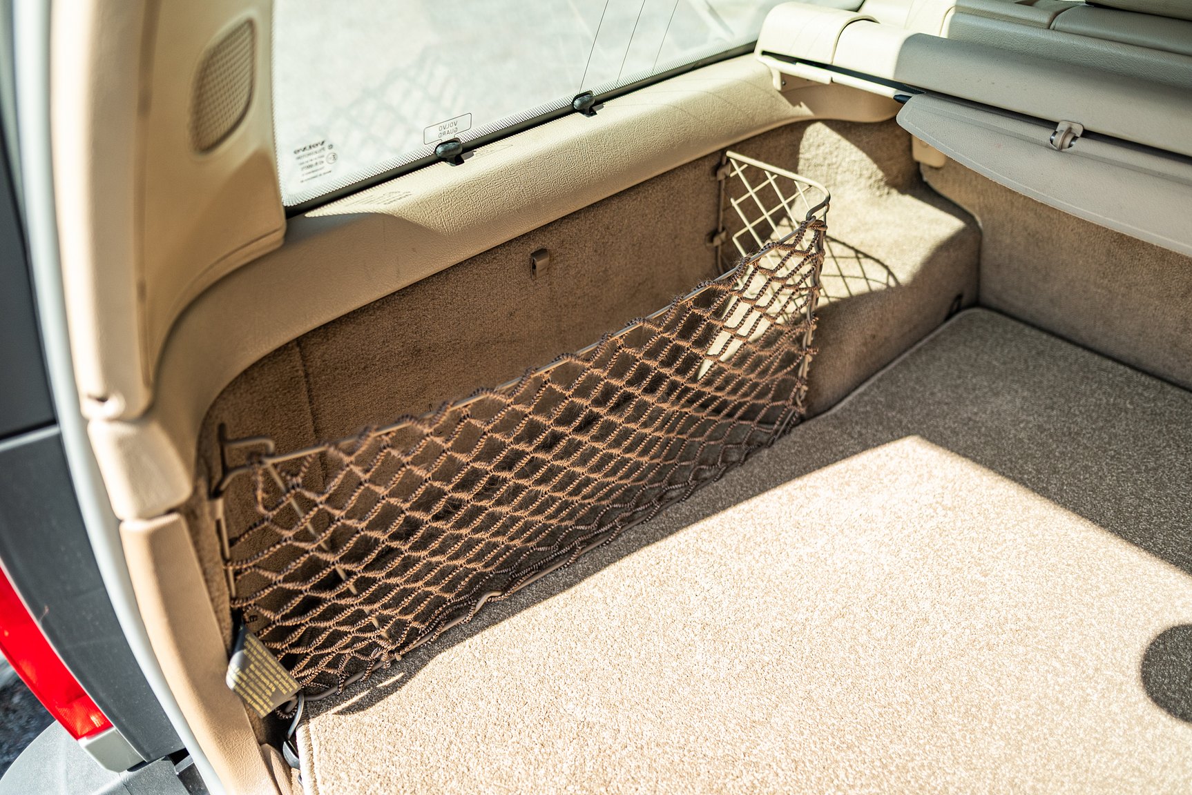 Interior image of 2000 Volvo V70 XC 2.4 T AWD 