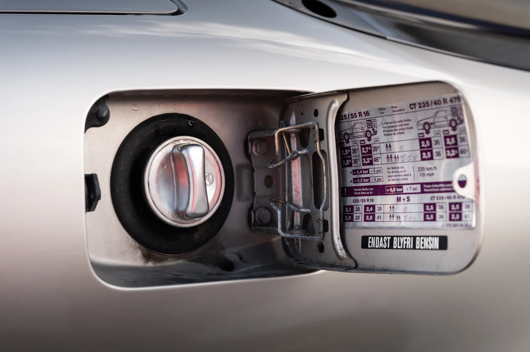 Aussenfoto 1991 Mercedes-Benz 500 SL (25)