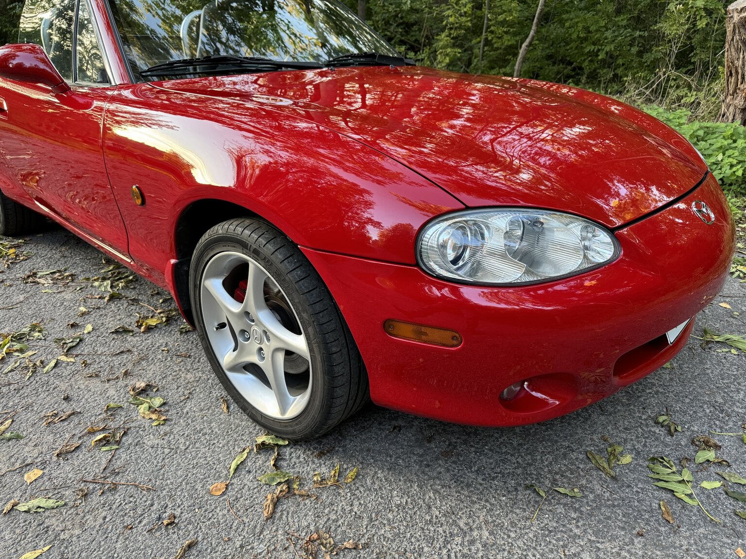Exterior image of 2004 Mazda MX-5